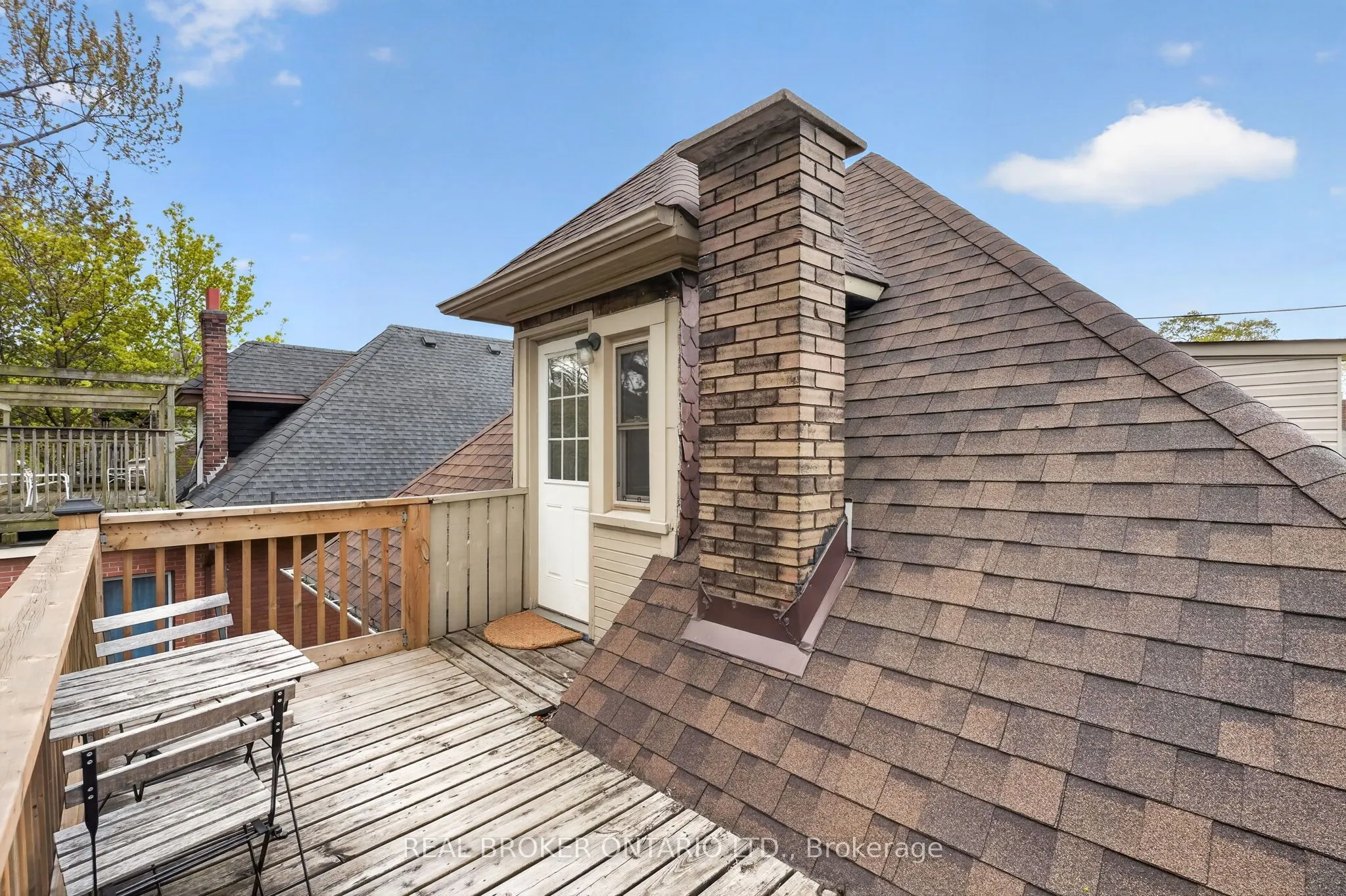 137 Sherman Avenue S