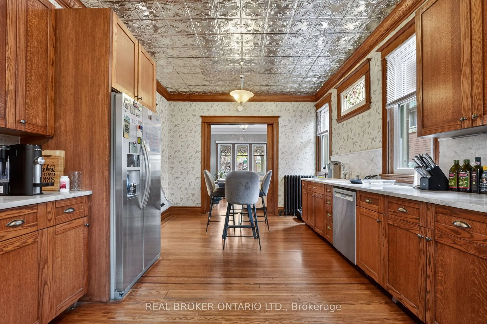 137 Sherman Avenue S