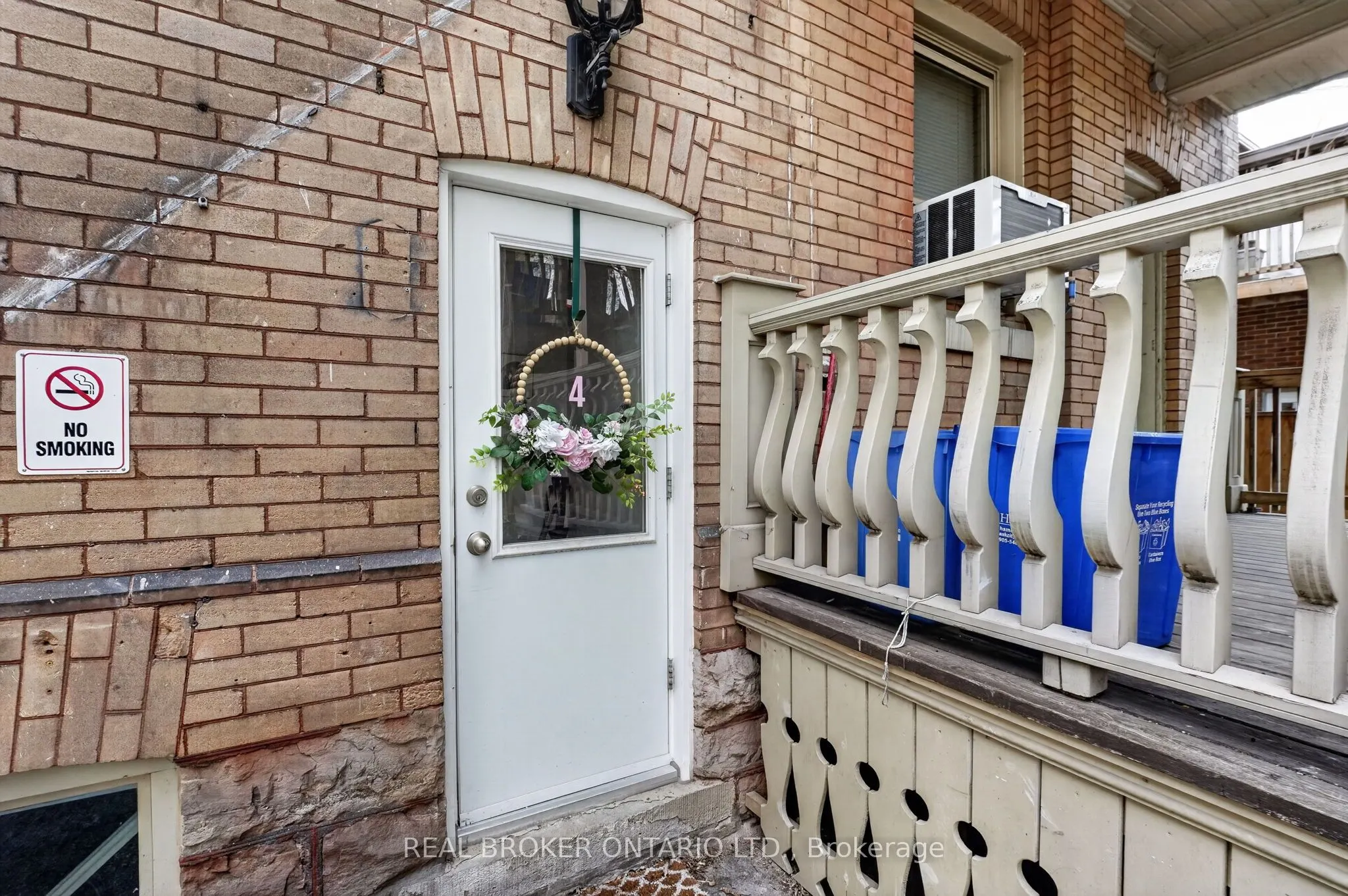 137 Sherman Avenue S