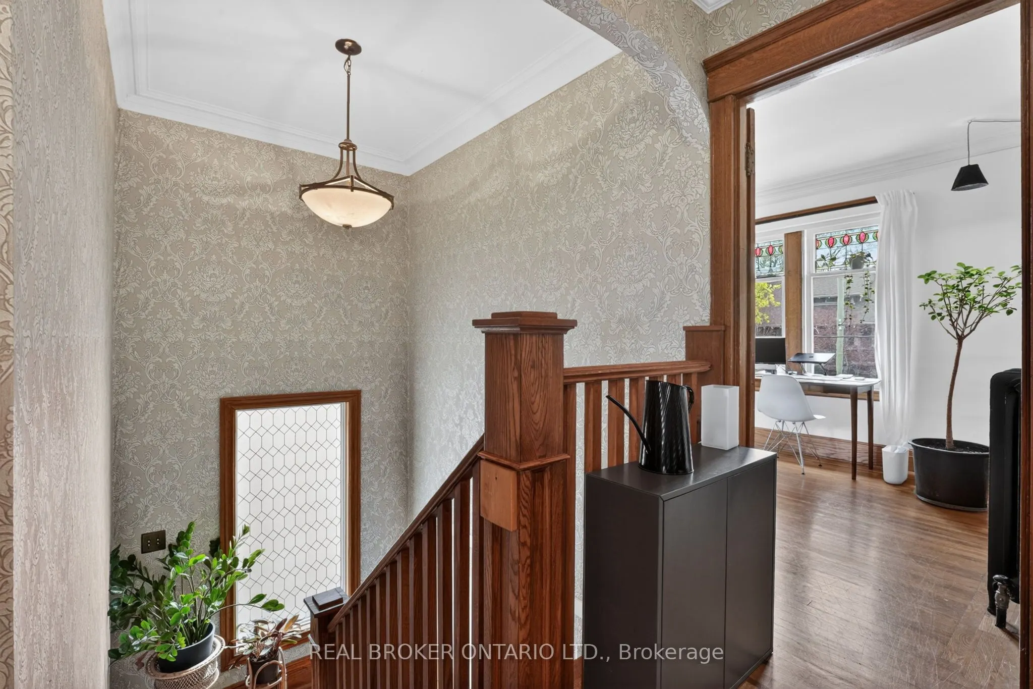 137 Sherman Avenue S