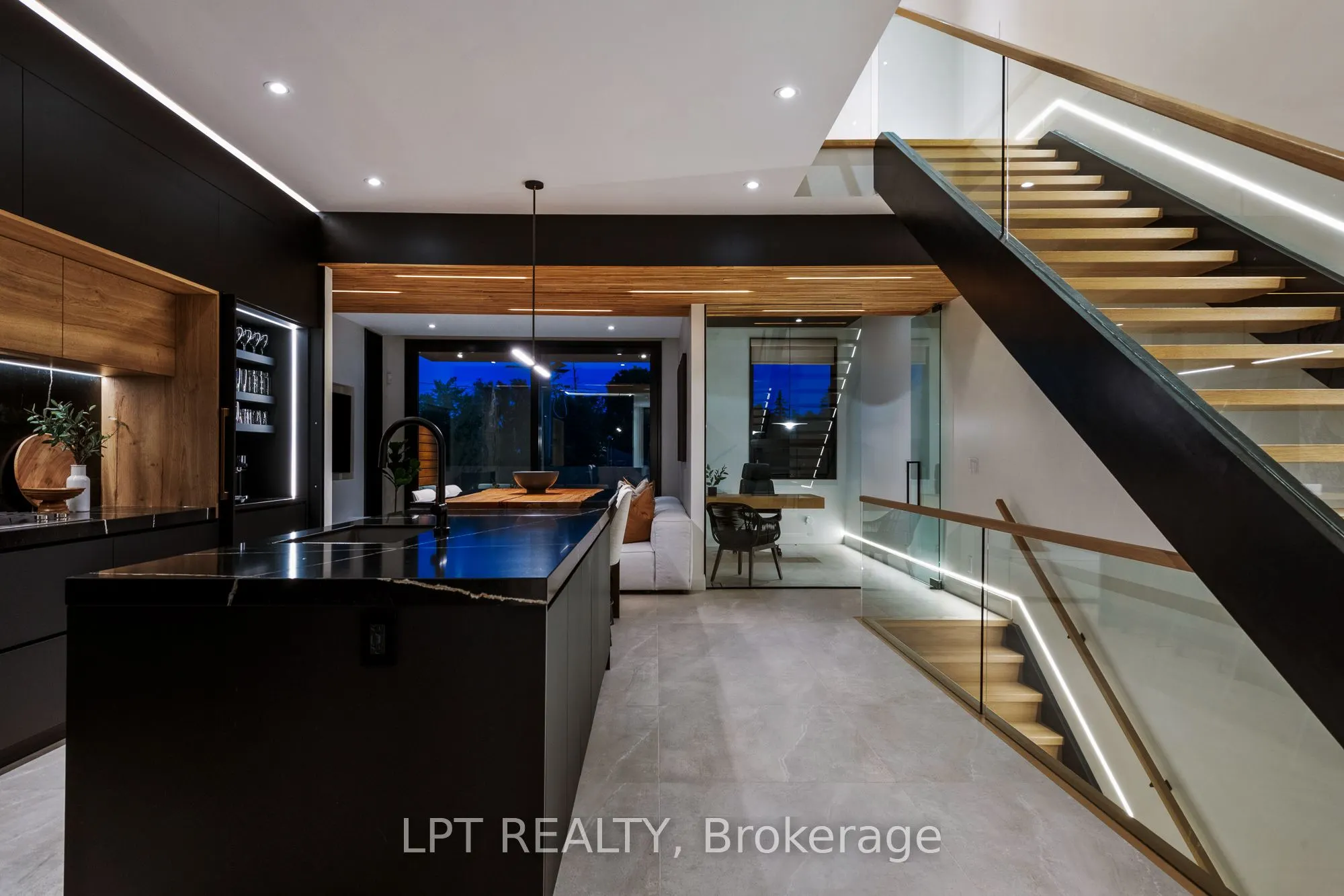322 PERRIER Avenue