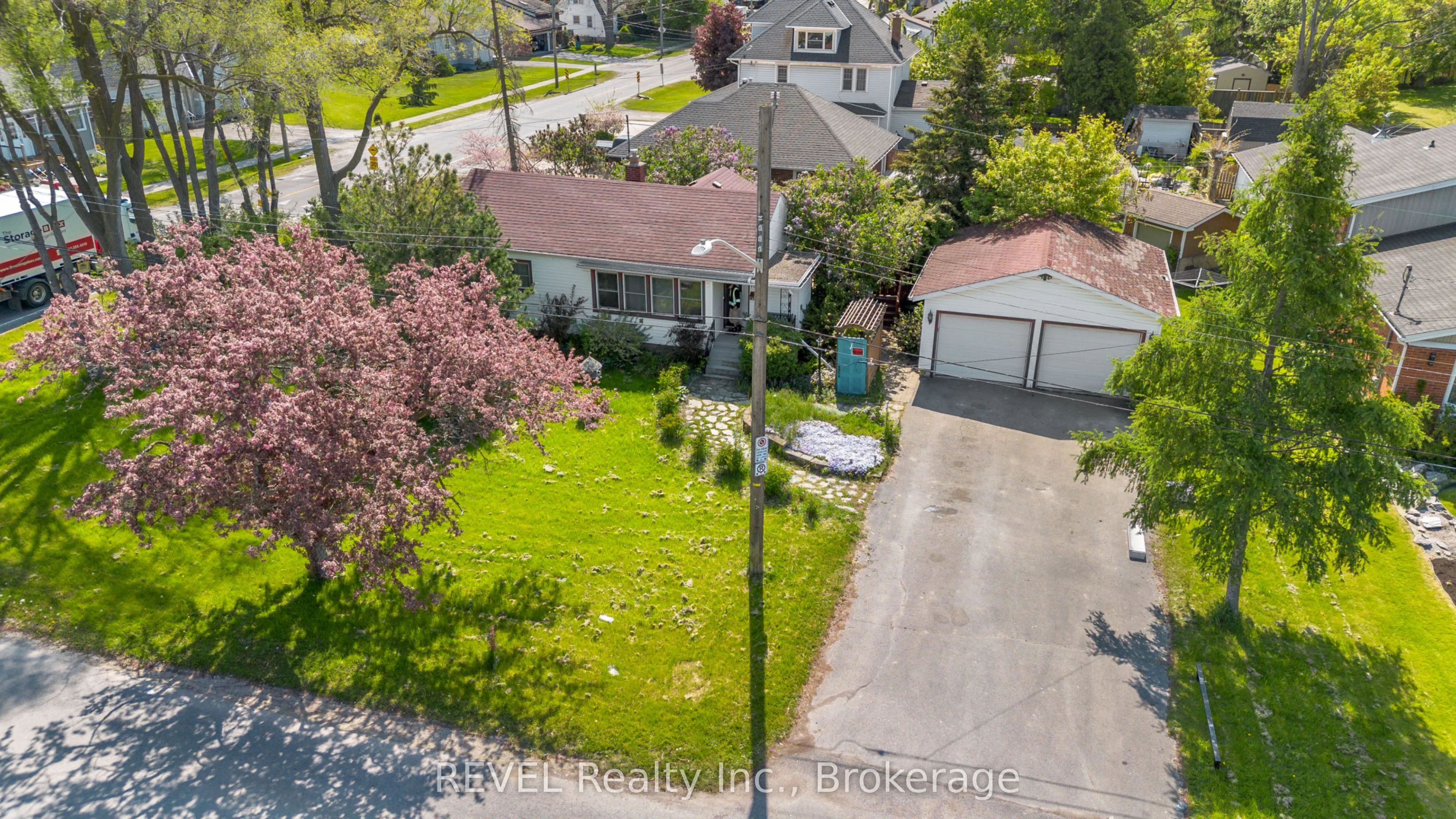 7962 Booth Street