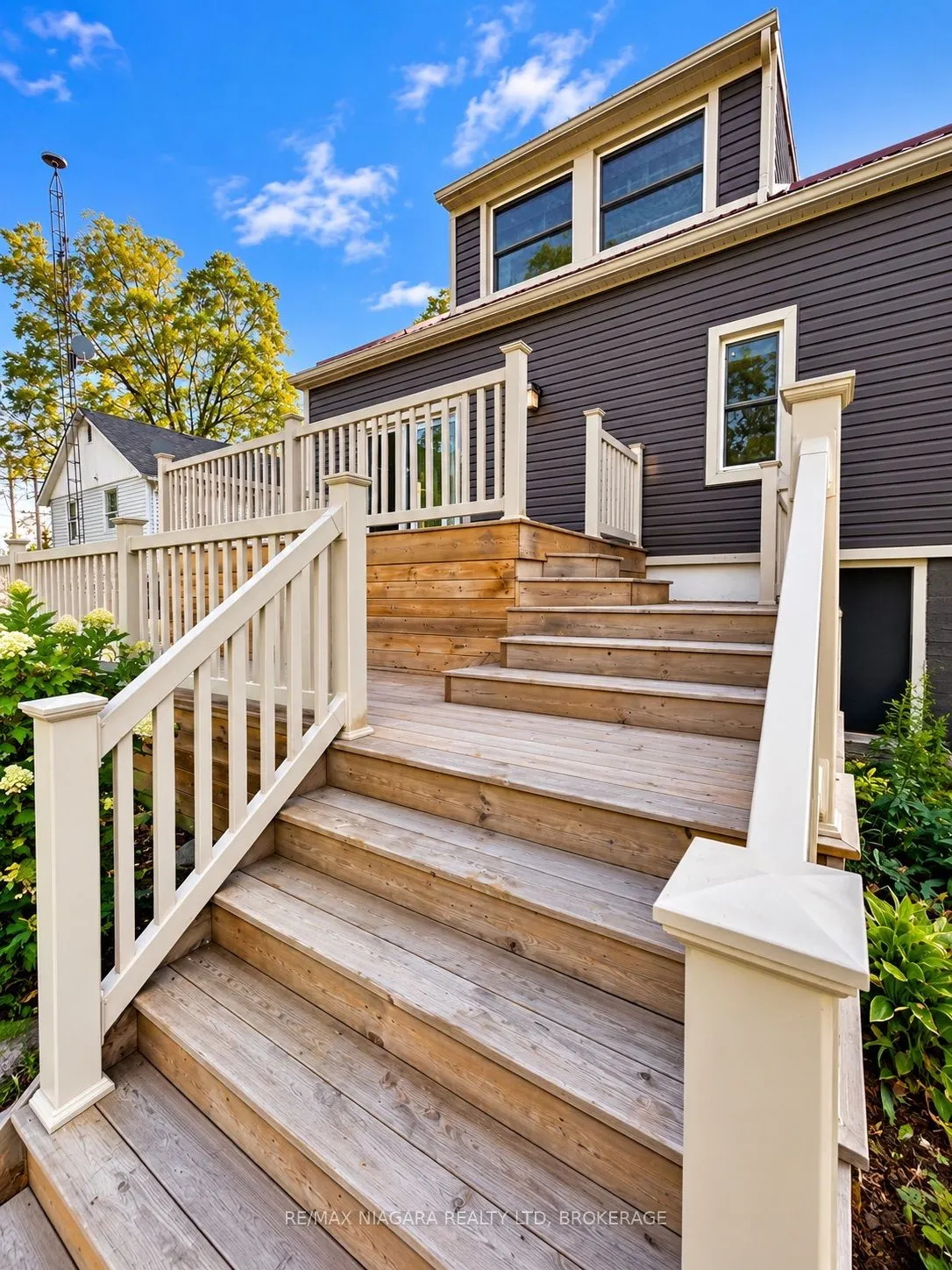 401 Fielden Avenue