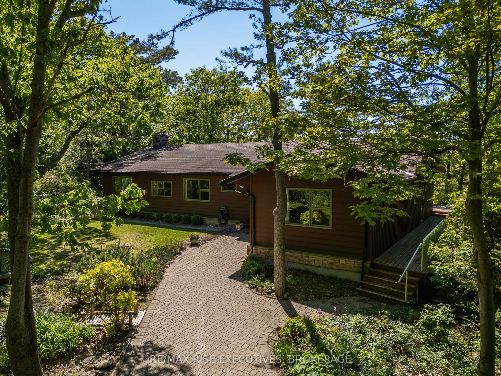 22 The Point Road