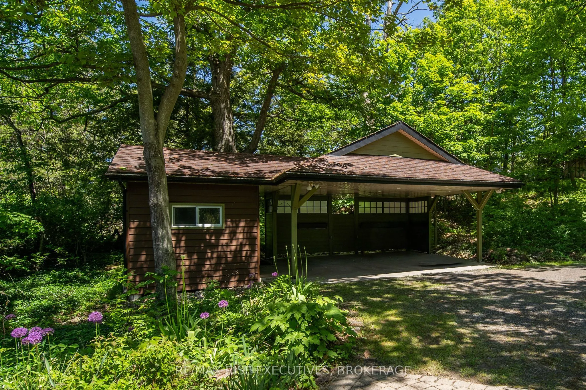22 The Point Road