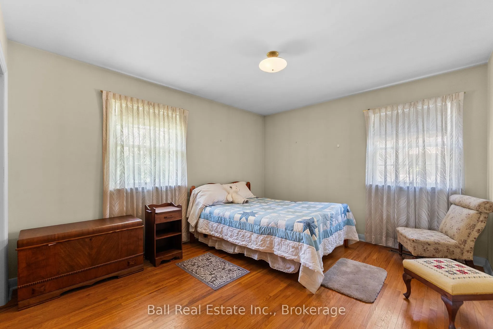 488 Hastings Street N