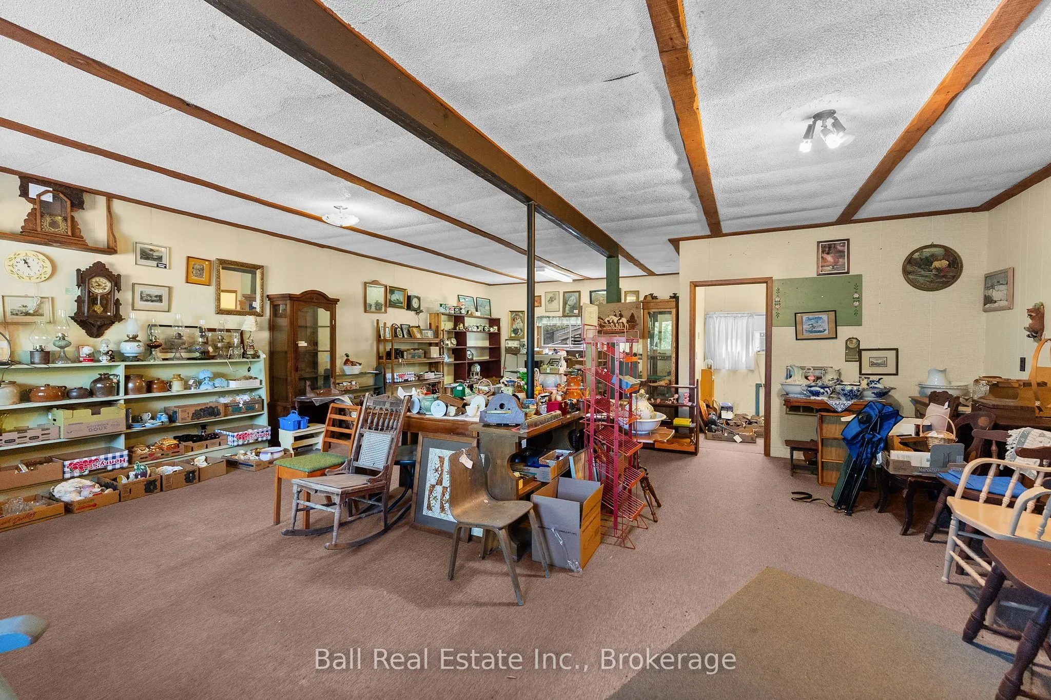 488 Hastings Street N