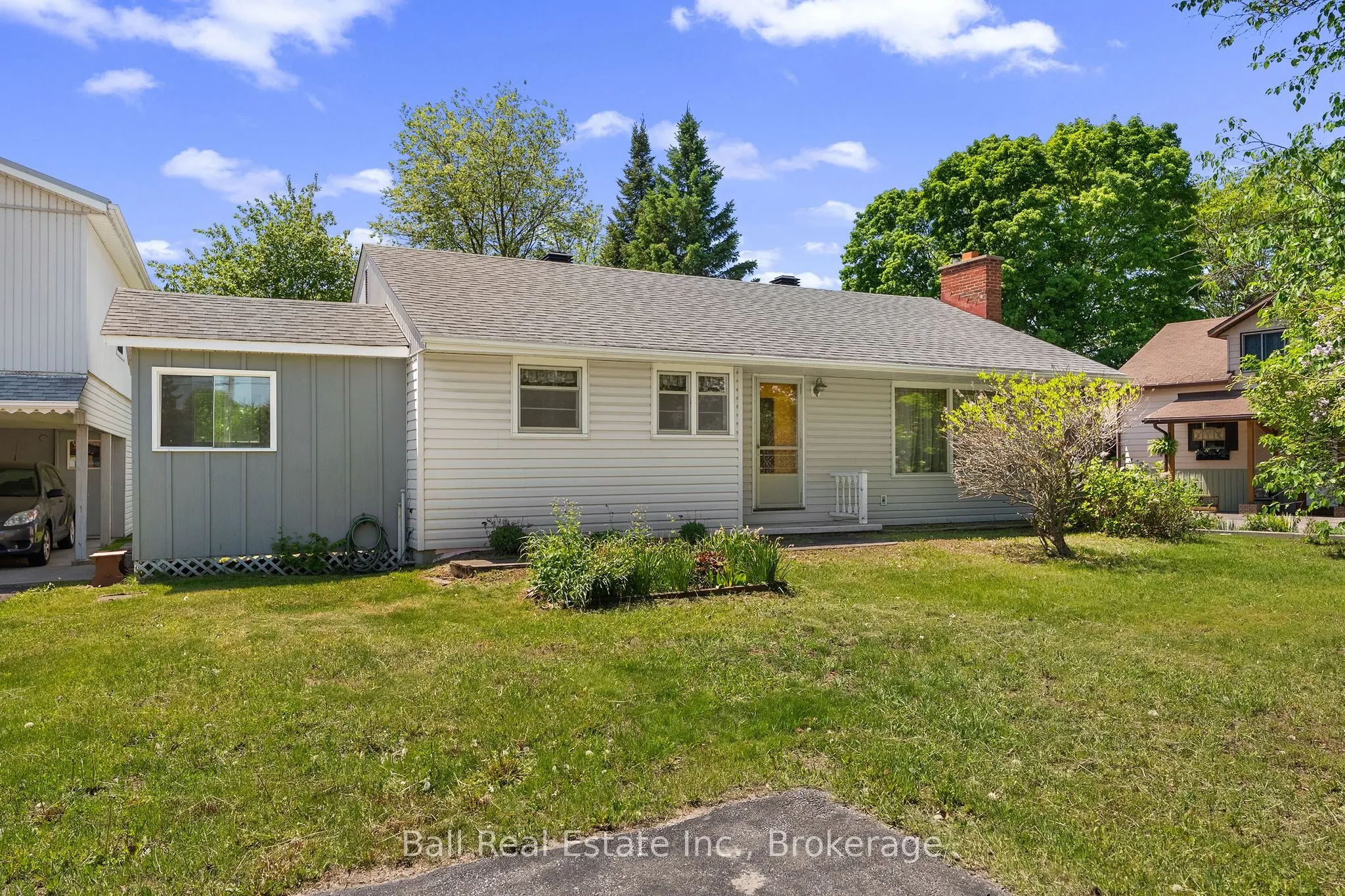488 Hastings Street N