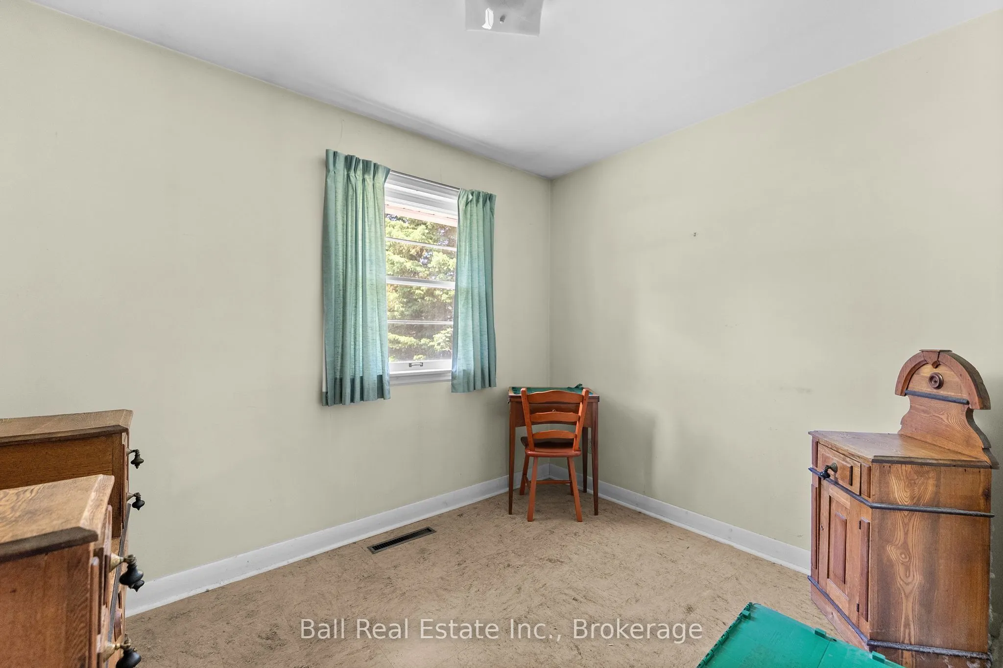 488 Hastings Street N