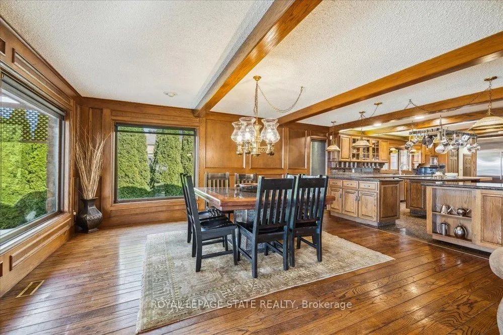 7 Lakegate Drive