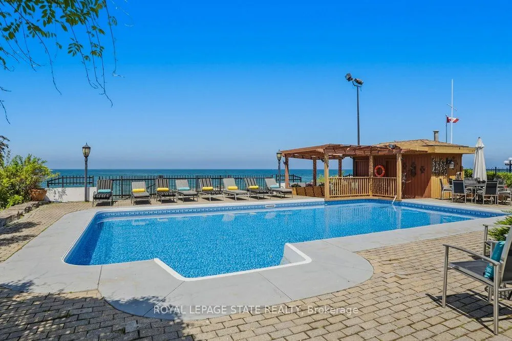 7 Lakegate Drive