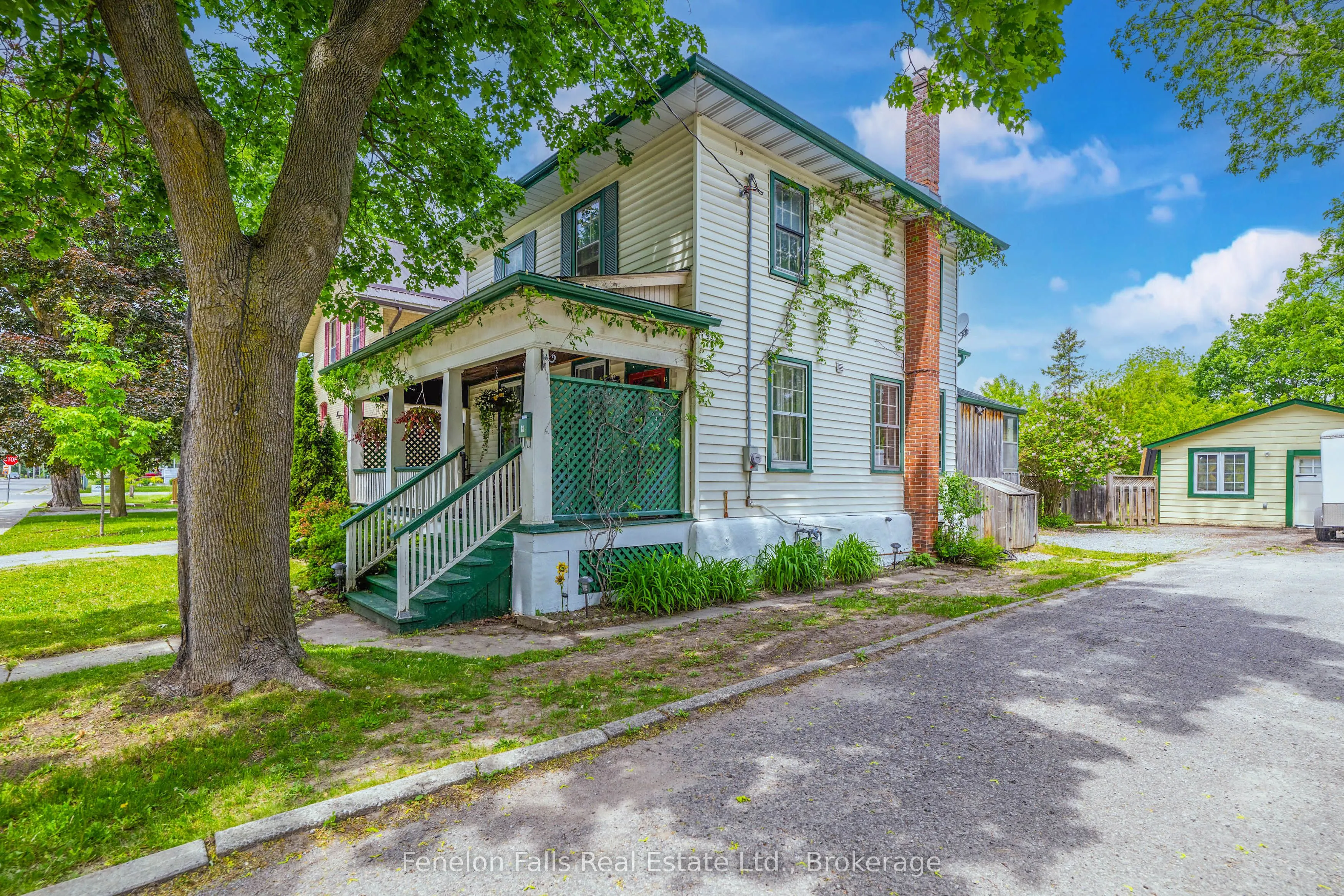 18 Melbourne Street W