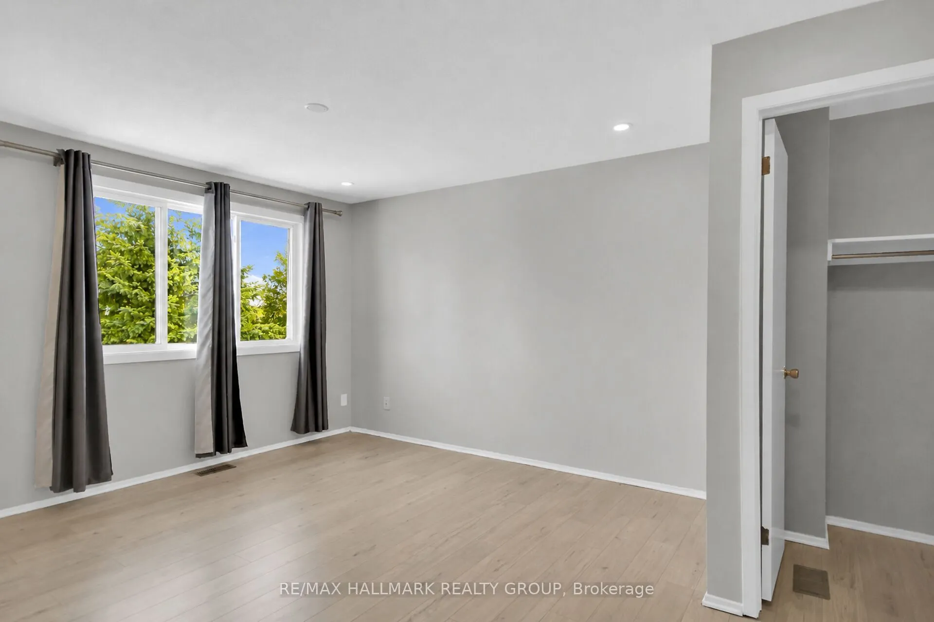 13 Coolspring Crescent