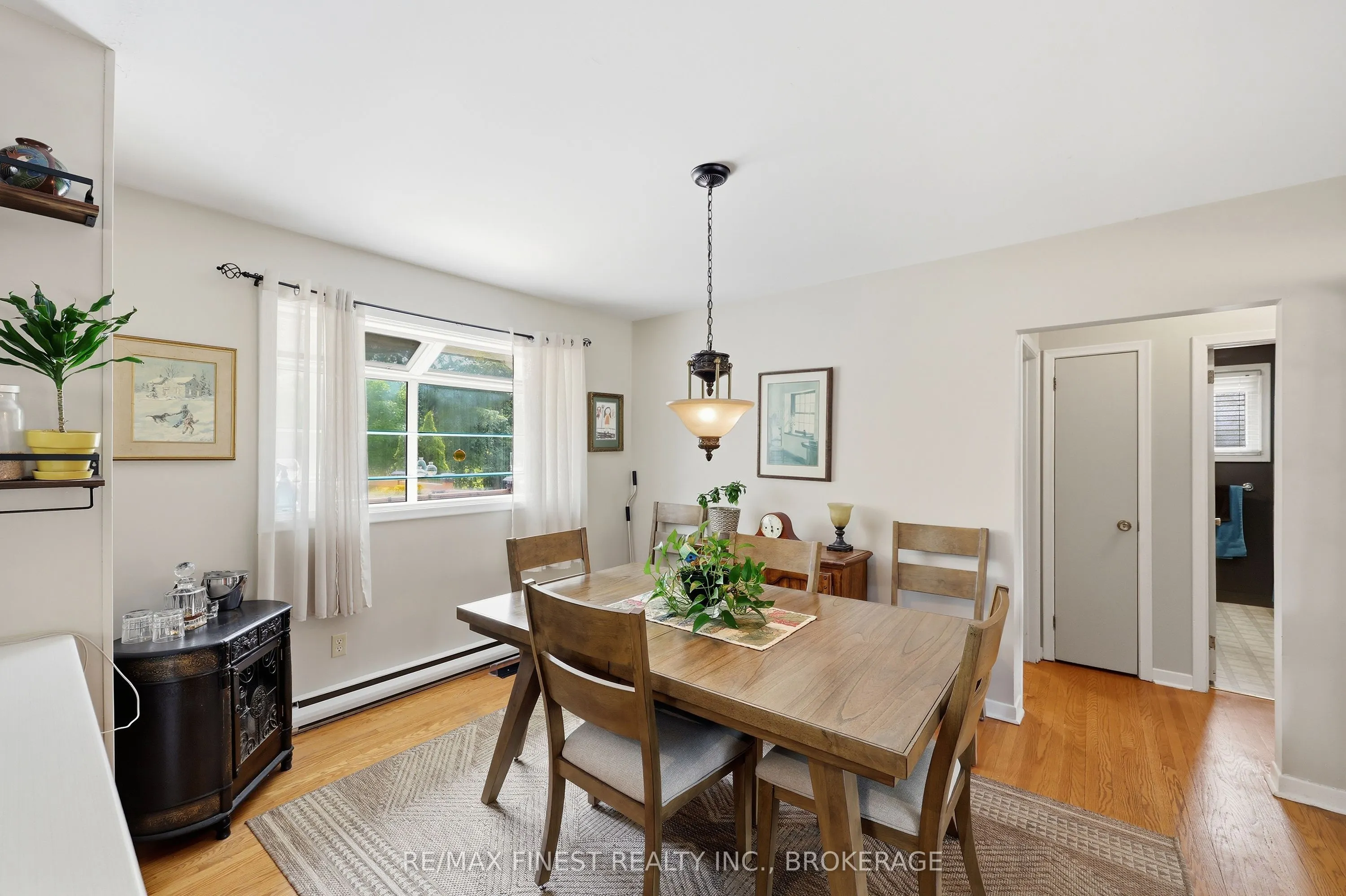 292 Bridge Street W