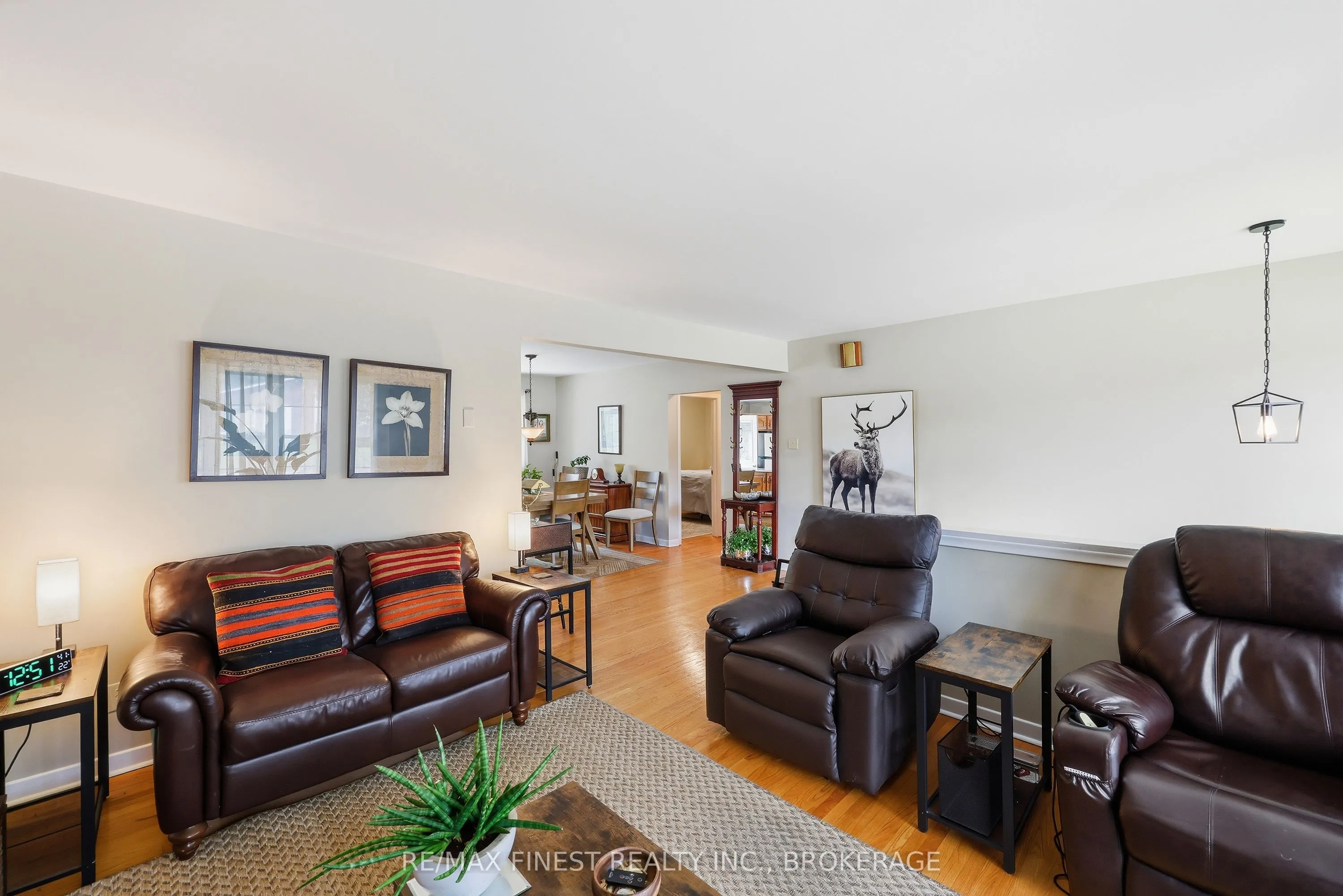 292 Bridge Street W