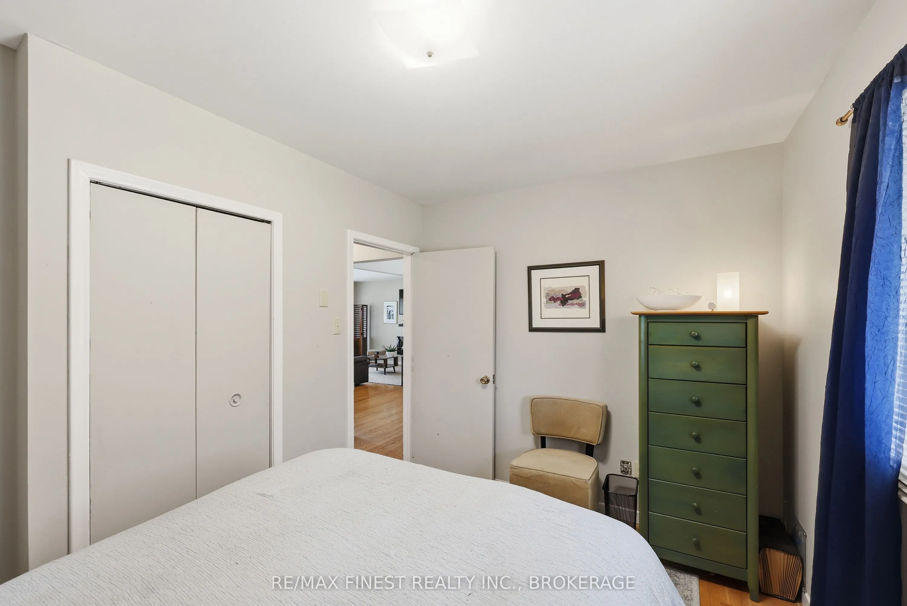292 Bridge Street W