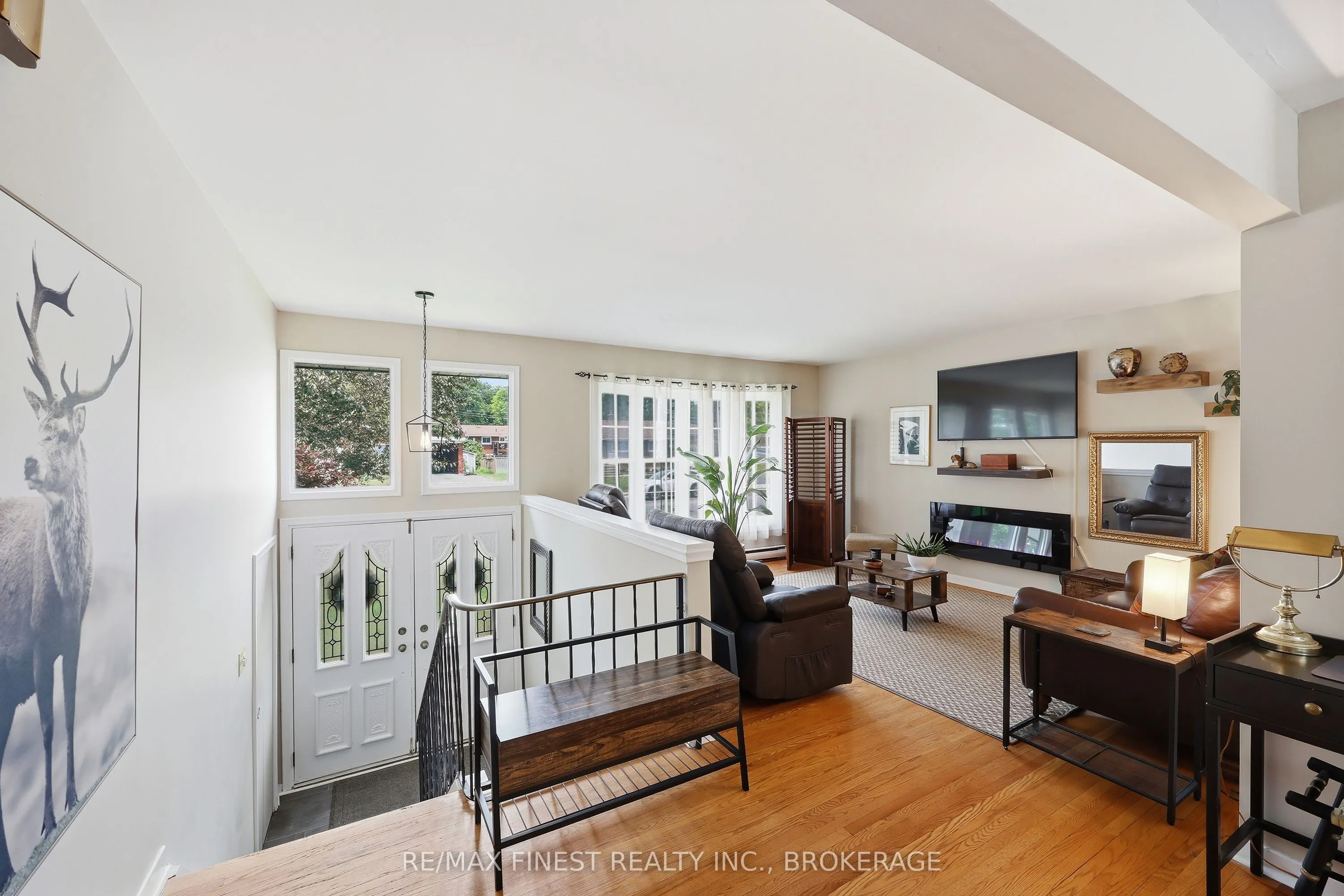 292 Bridge Street W