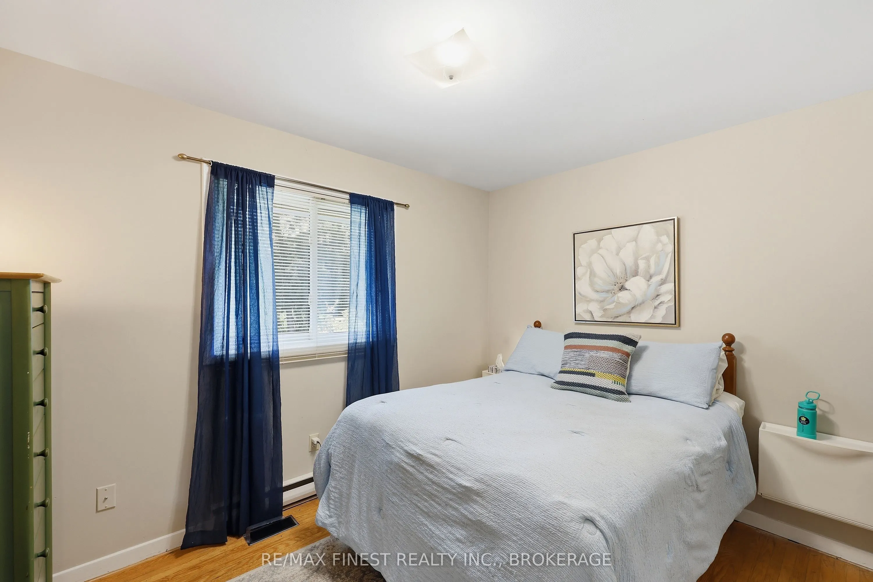 292 Bridge Street W