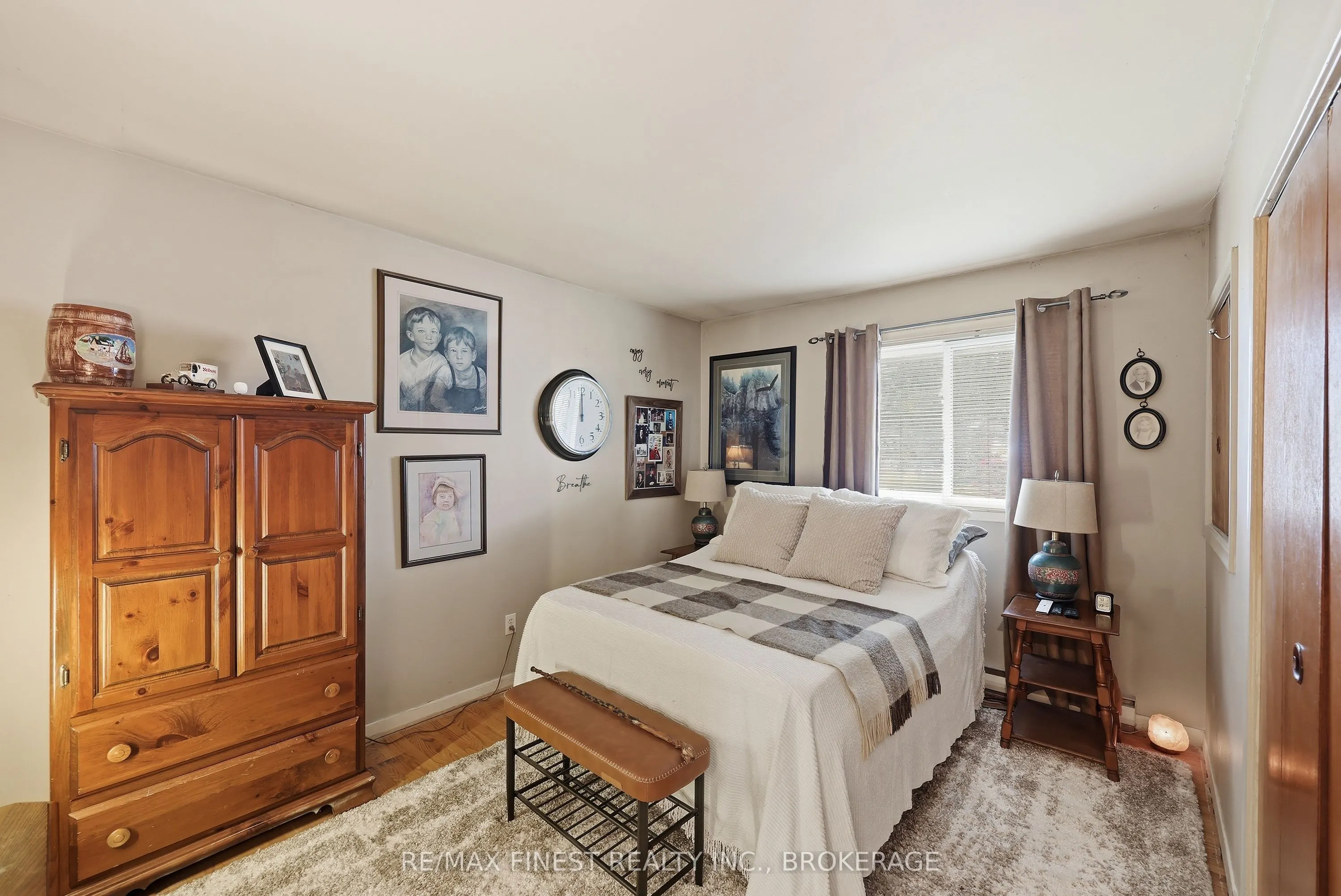 292 Bridge Street W