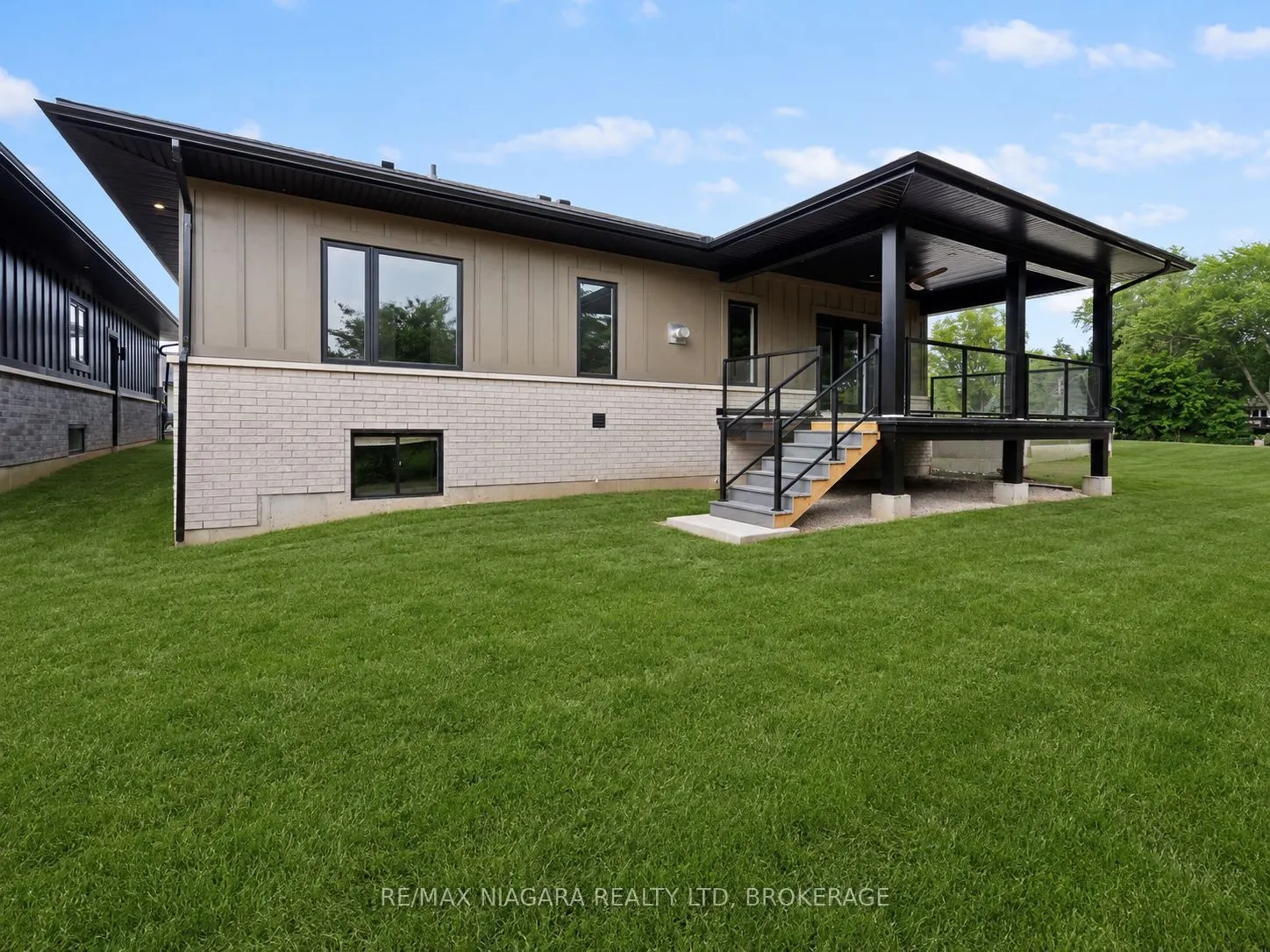 21 Accursi Crescent