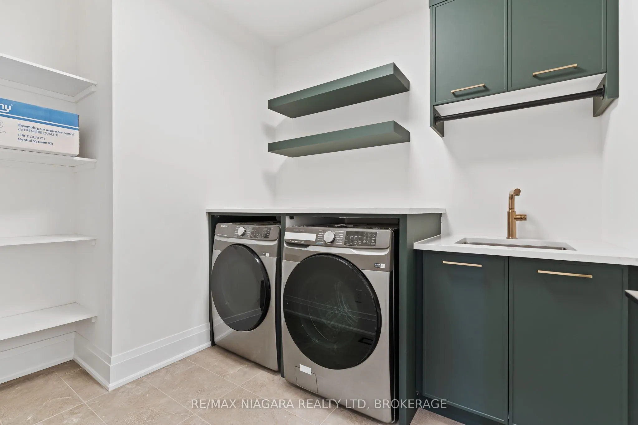 21 Accursi Crescent