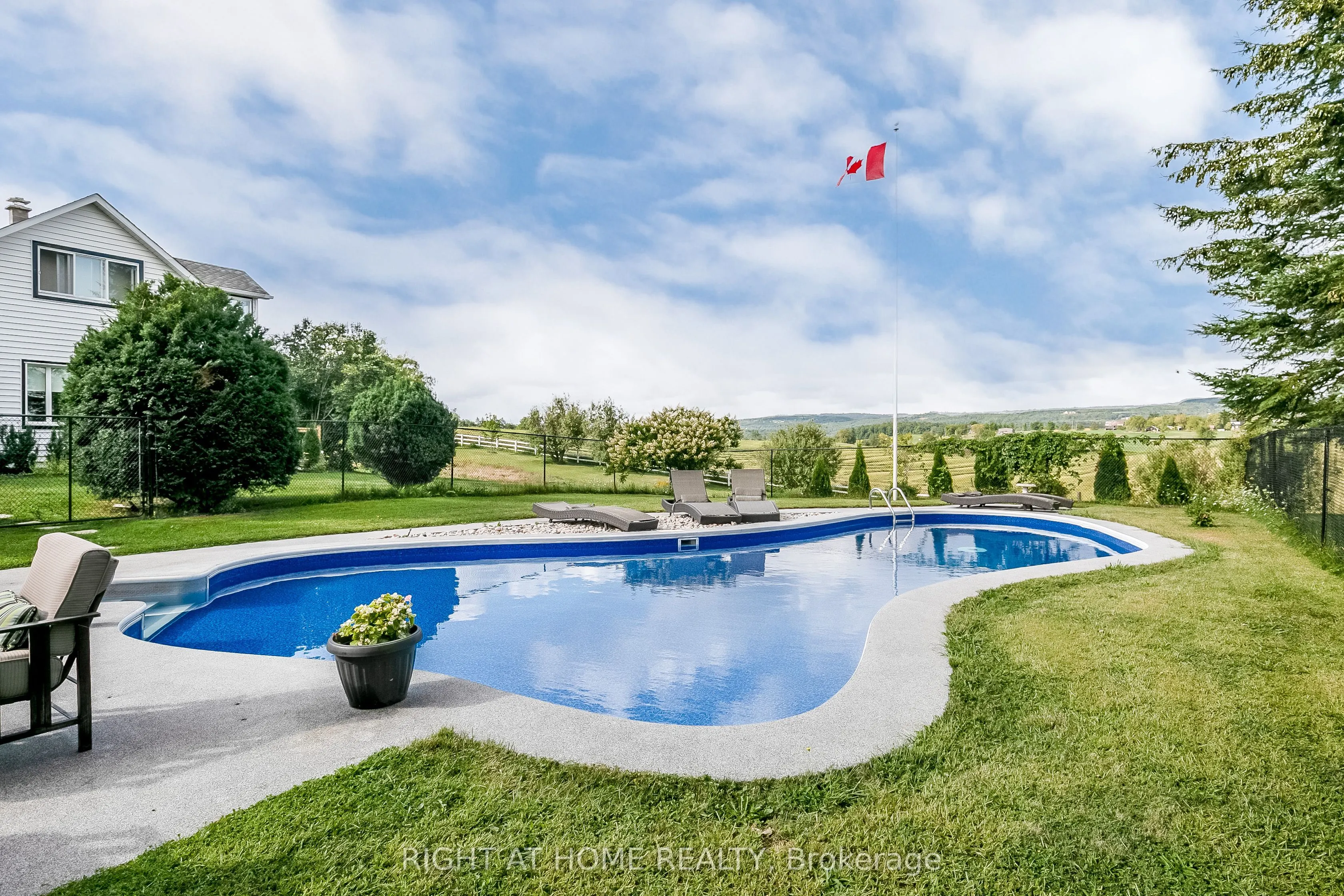828350 Mulmur Nottawasaga Townline