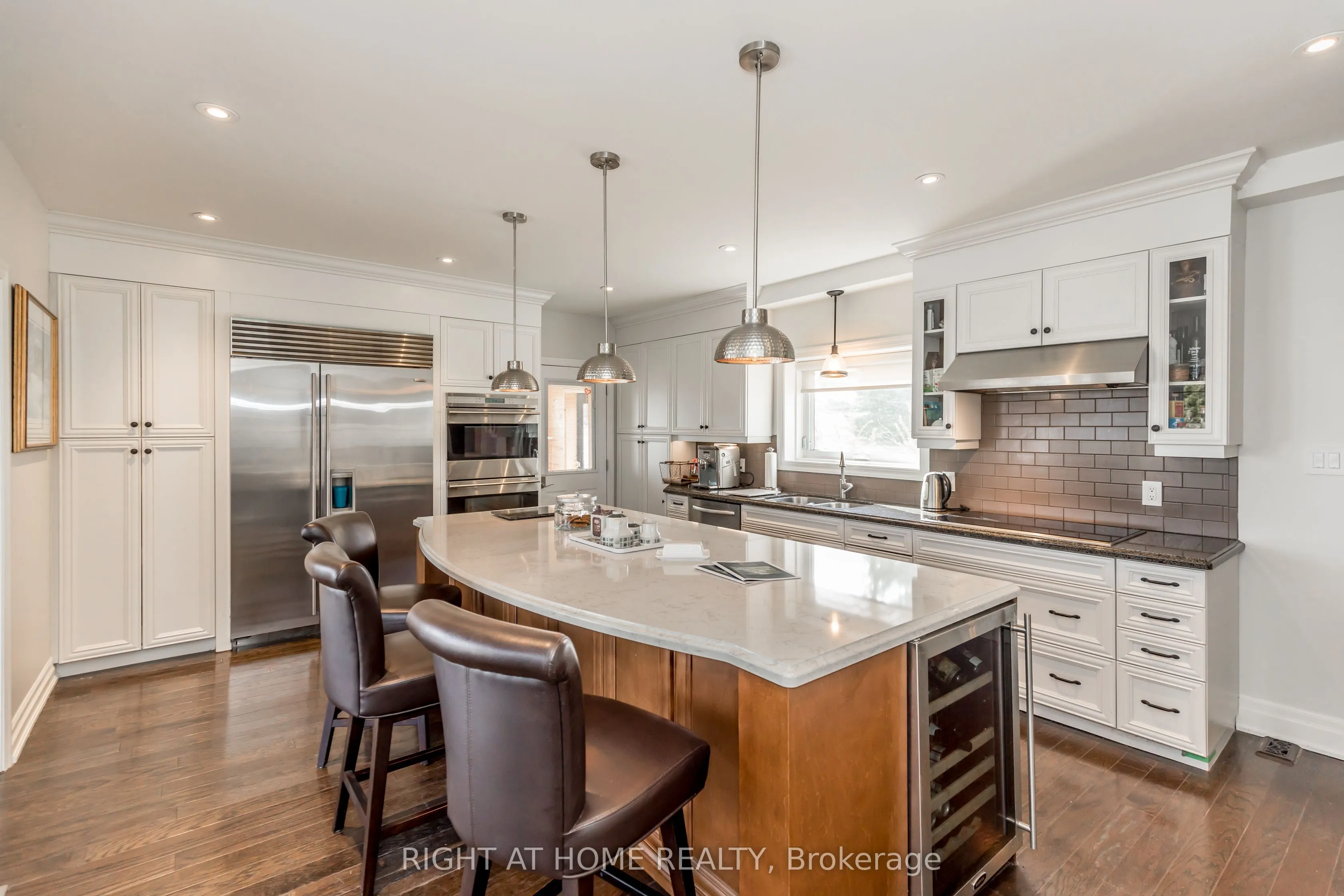 828350 Mulmur Nottawasaga Townline