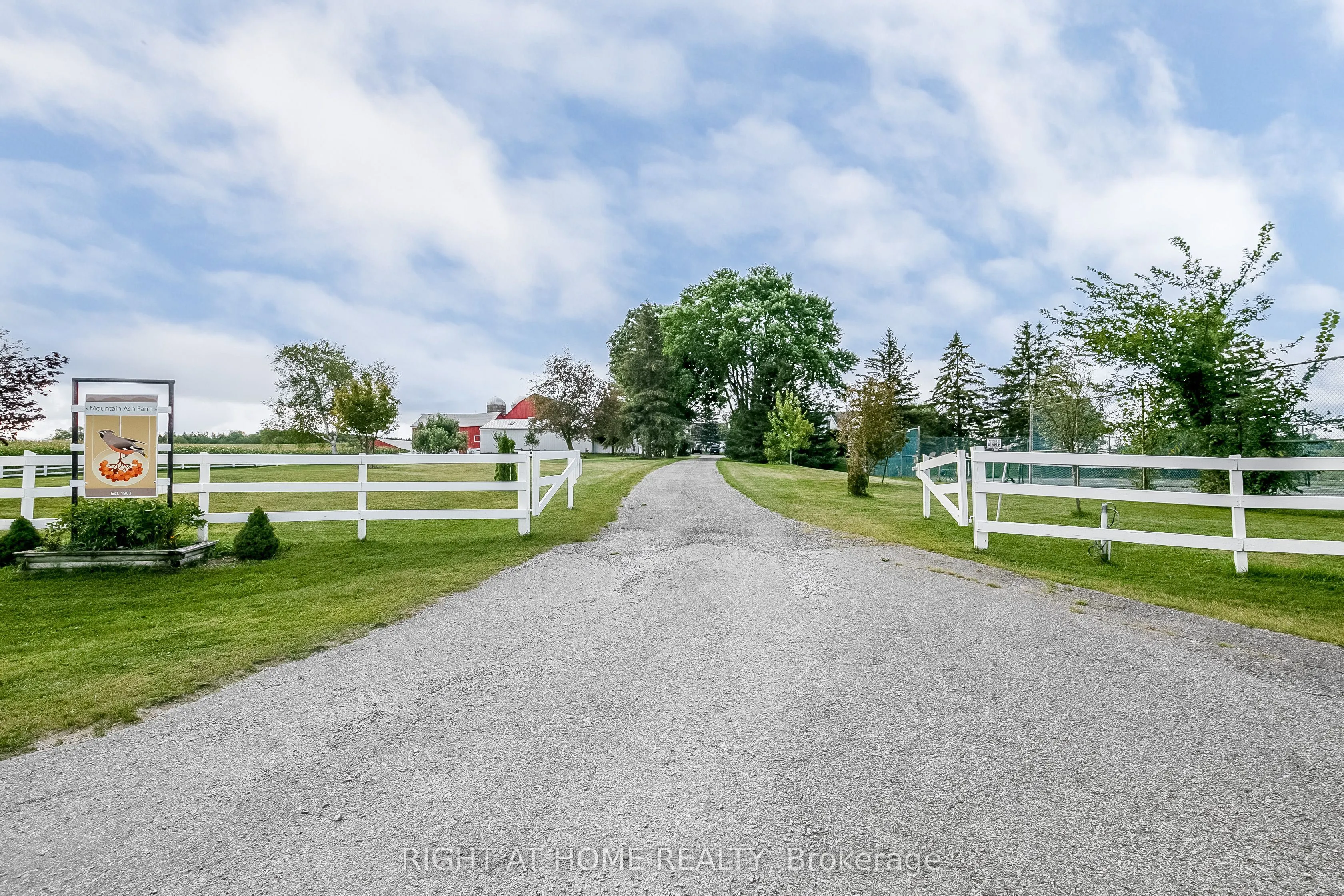 828350 Mulmur Nottawasaga Townline