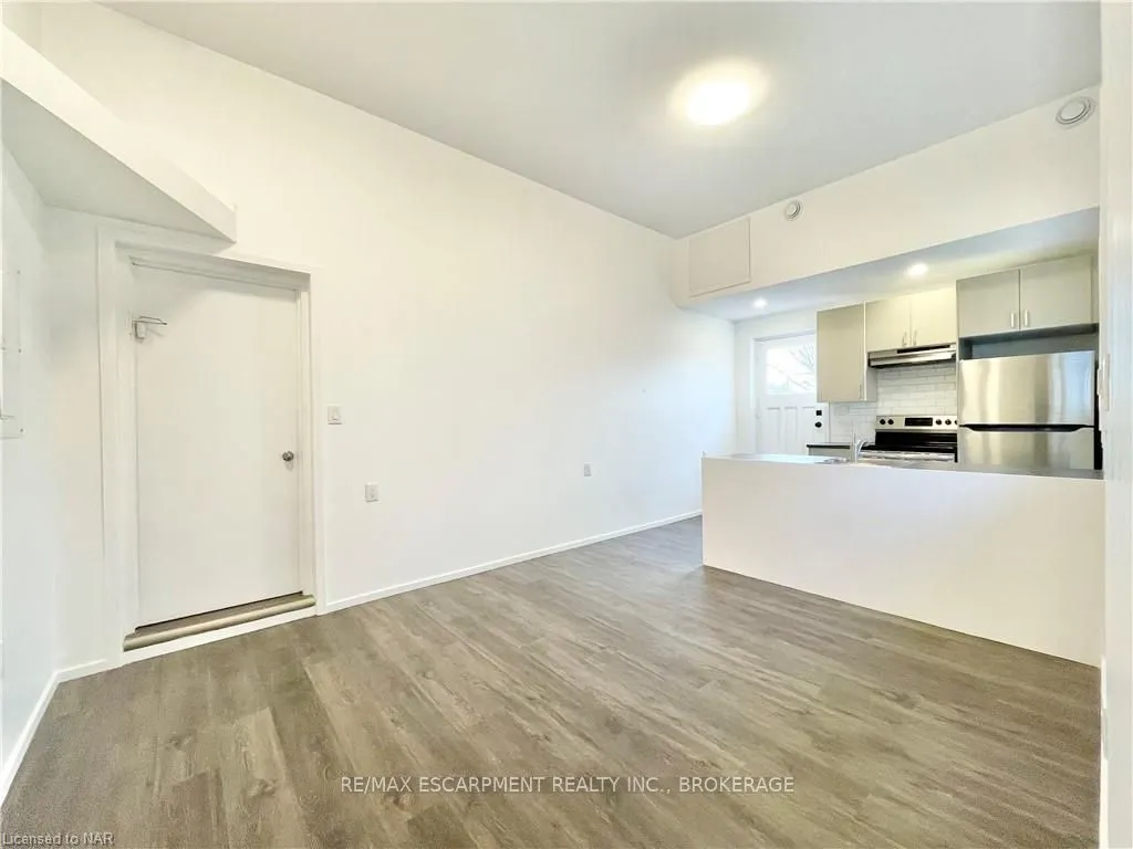 76 Marc Boulevard