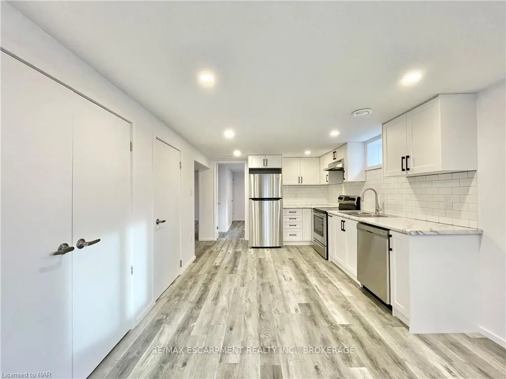 76 Marc Boulevard