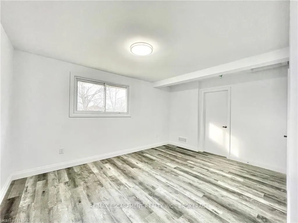 76 Marc Boulevard