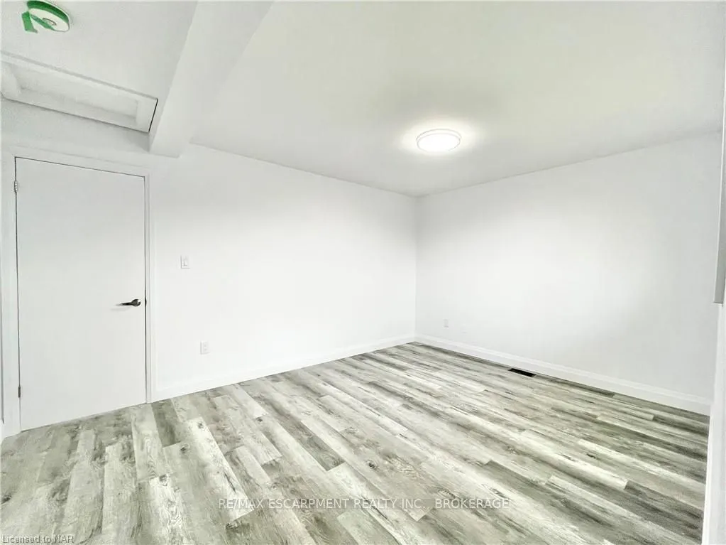 76 Marc Boulevard