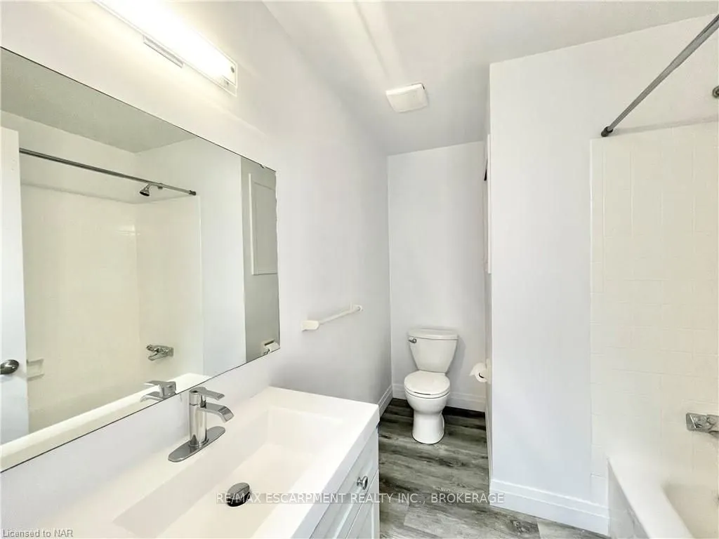 76 Marc Boulevard