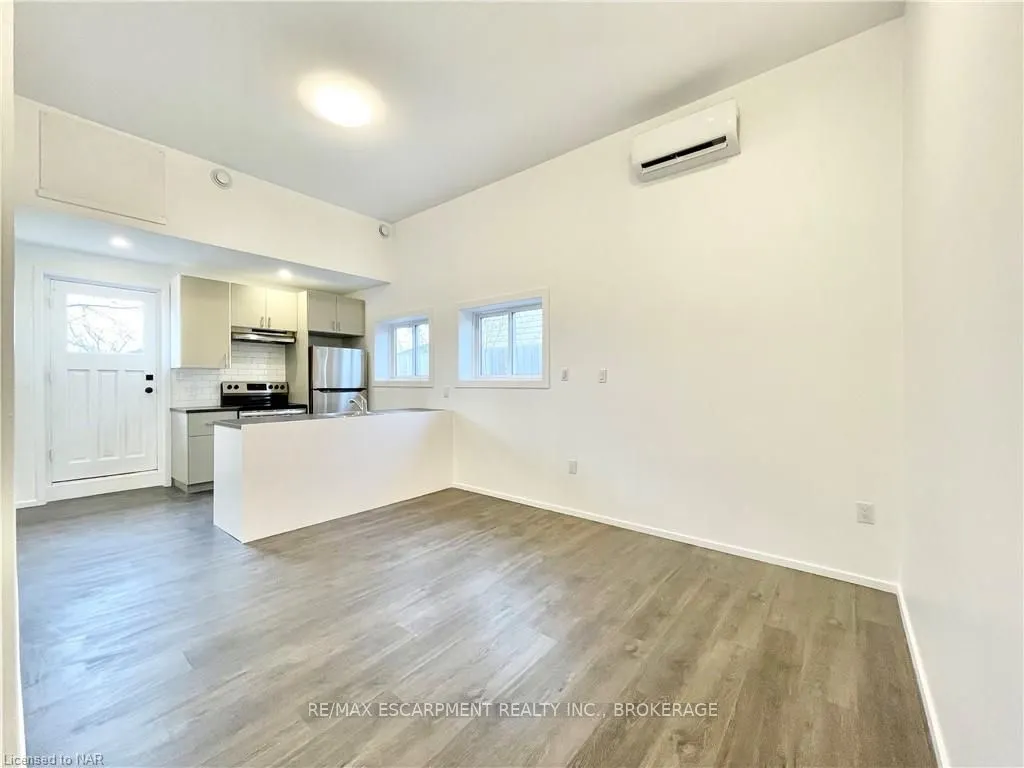 76 Marc Boulevard