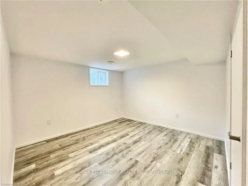76 Marc Boulevard