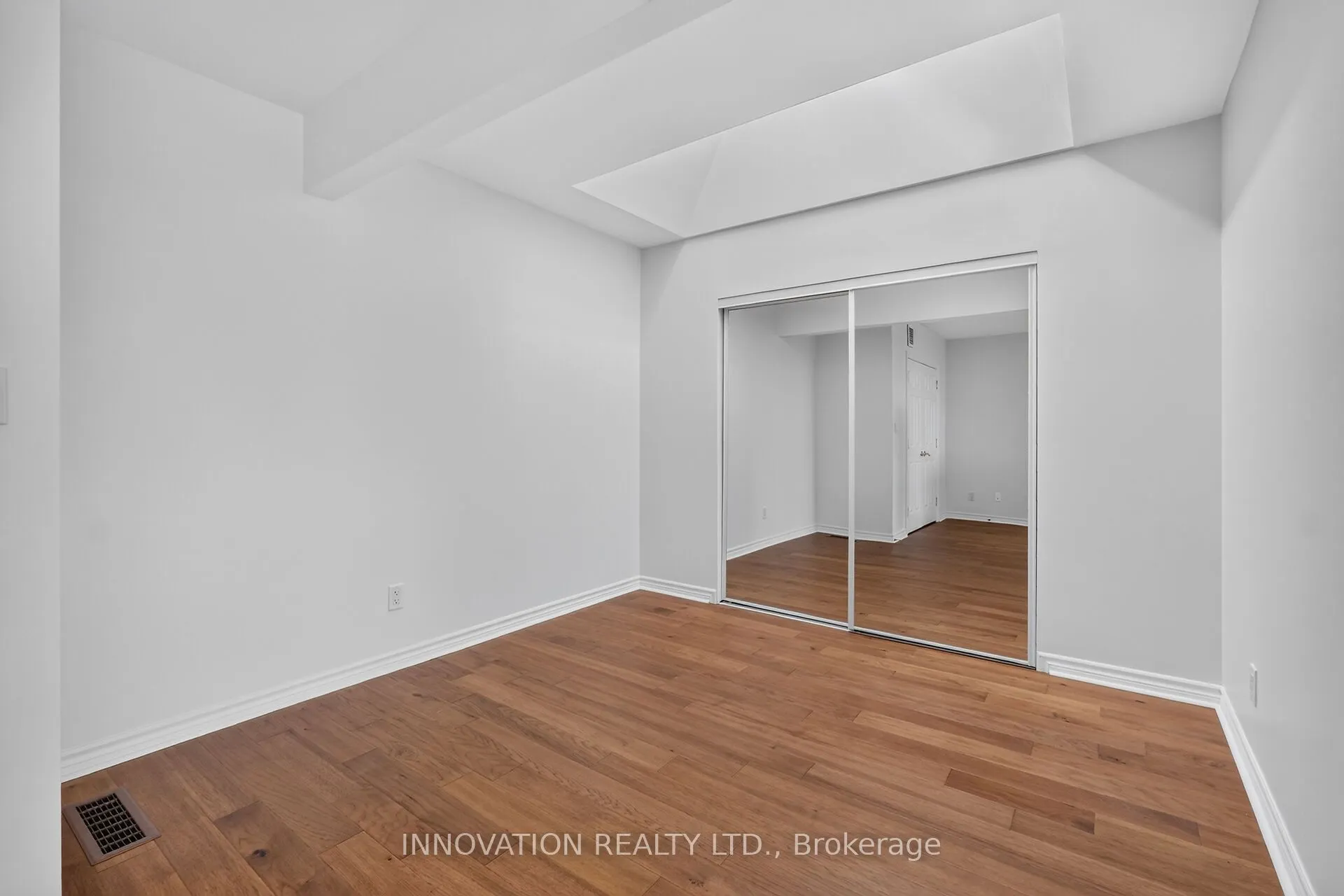 150 Robson Court #2C