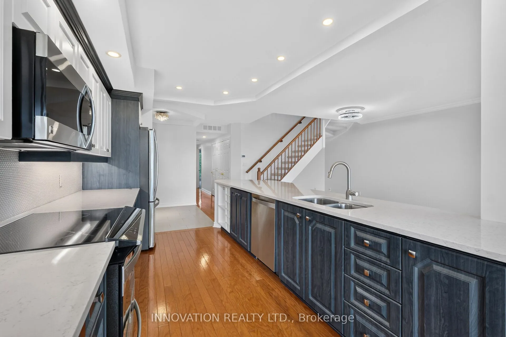 150 Robson Court #2C