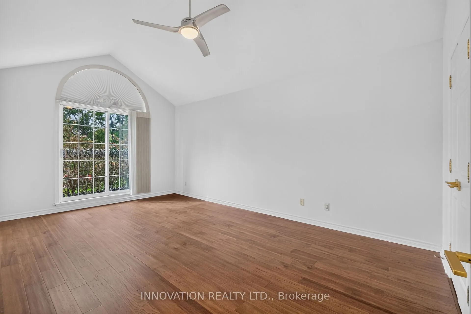 150 Robson Court #2C