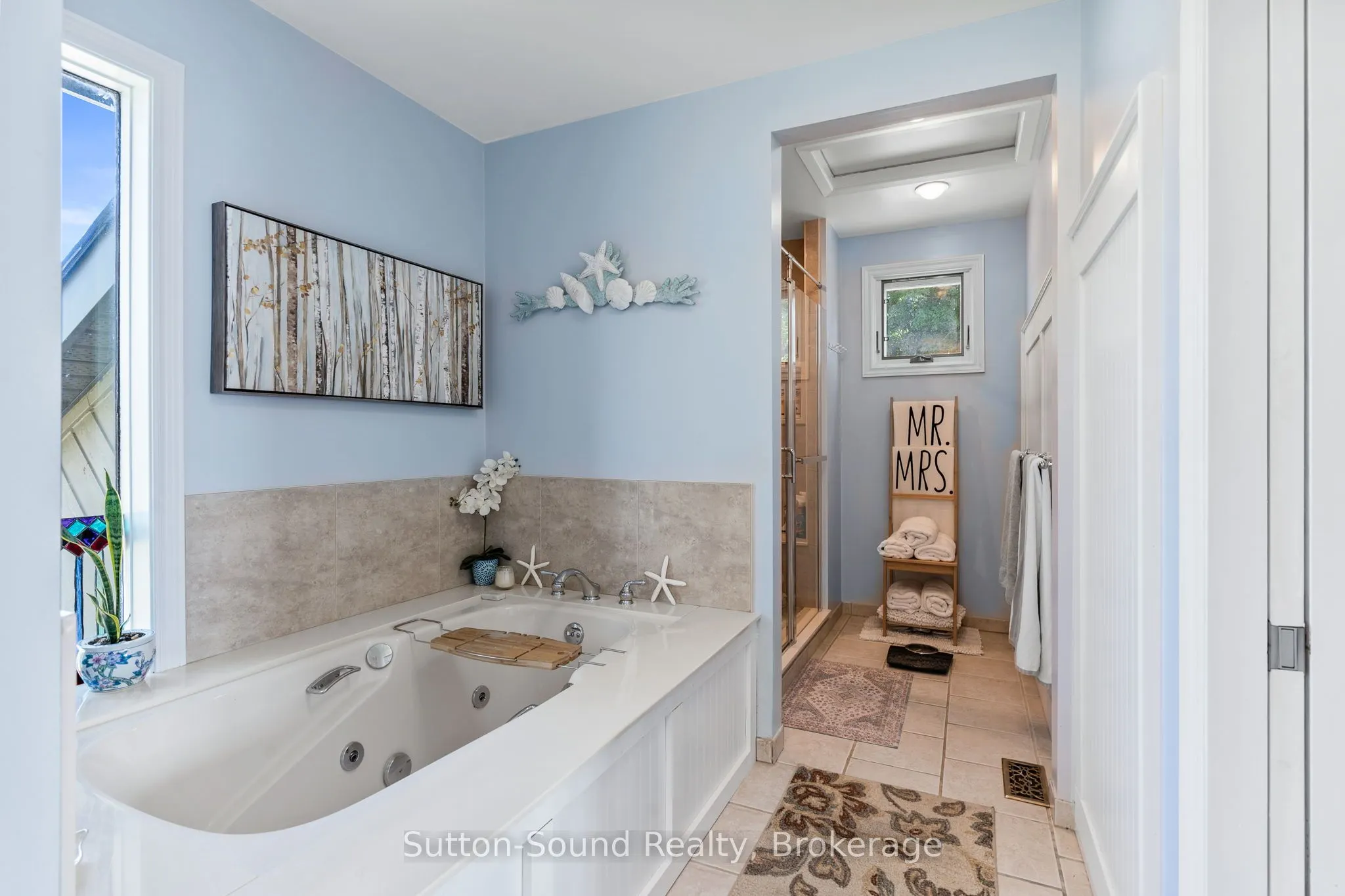 427 Balmy Beach Road