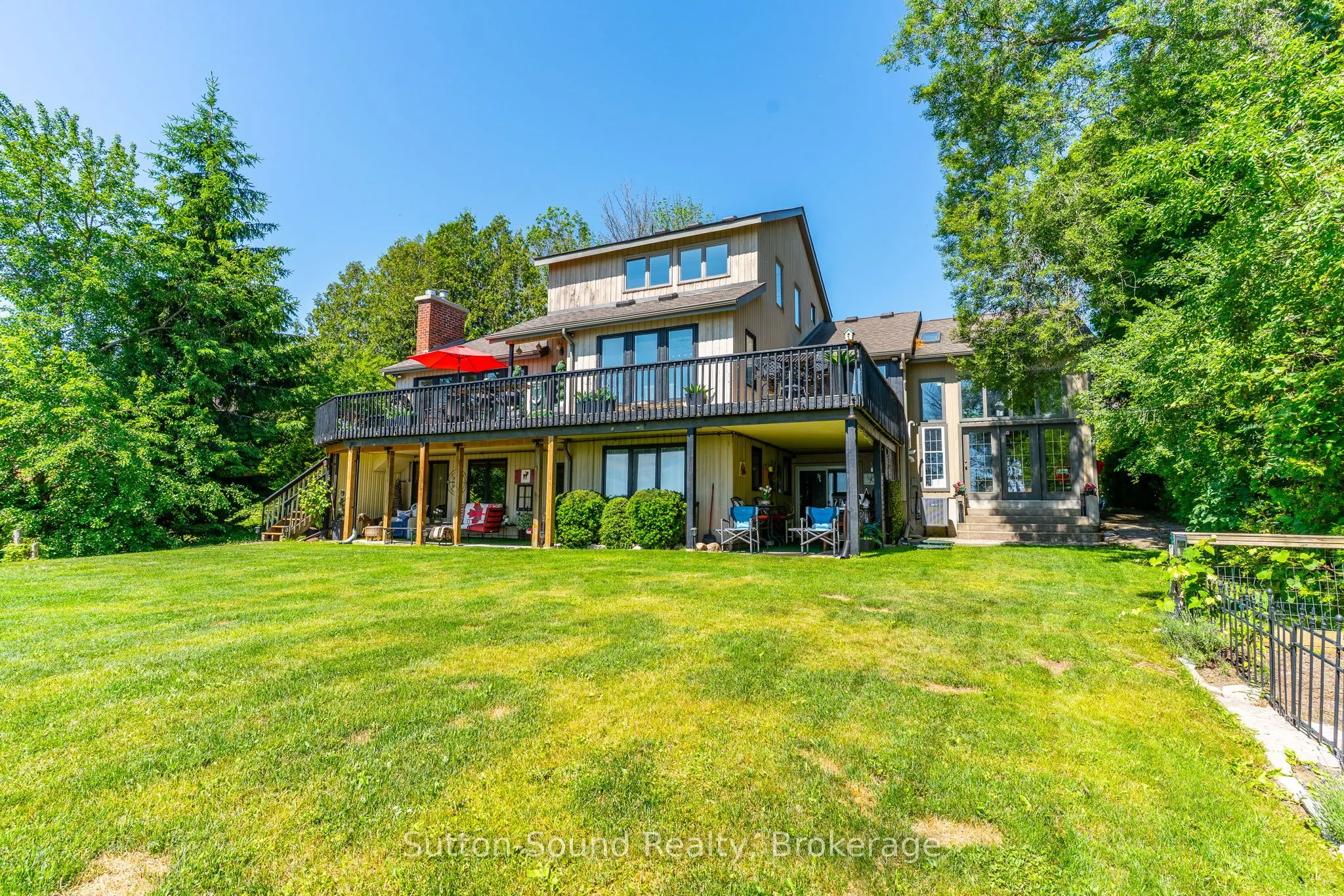 427 Balmy Beach Road