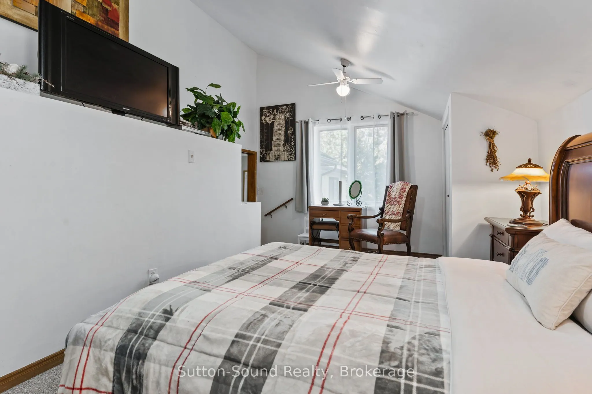 427 Balmy Beach Road