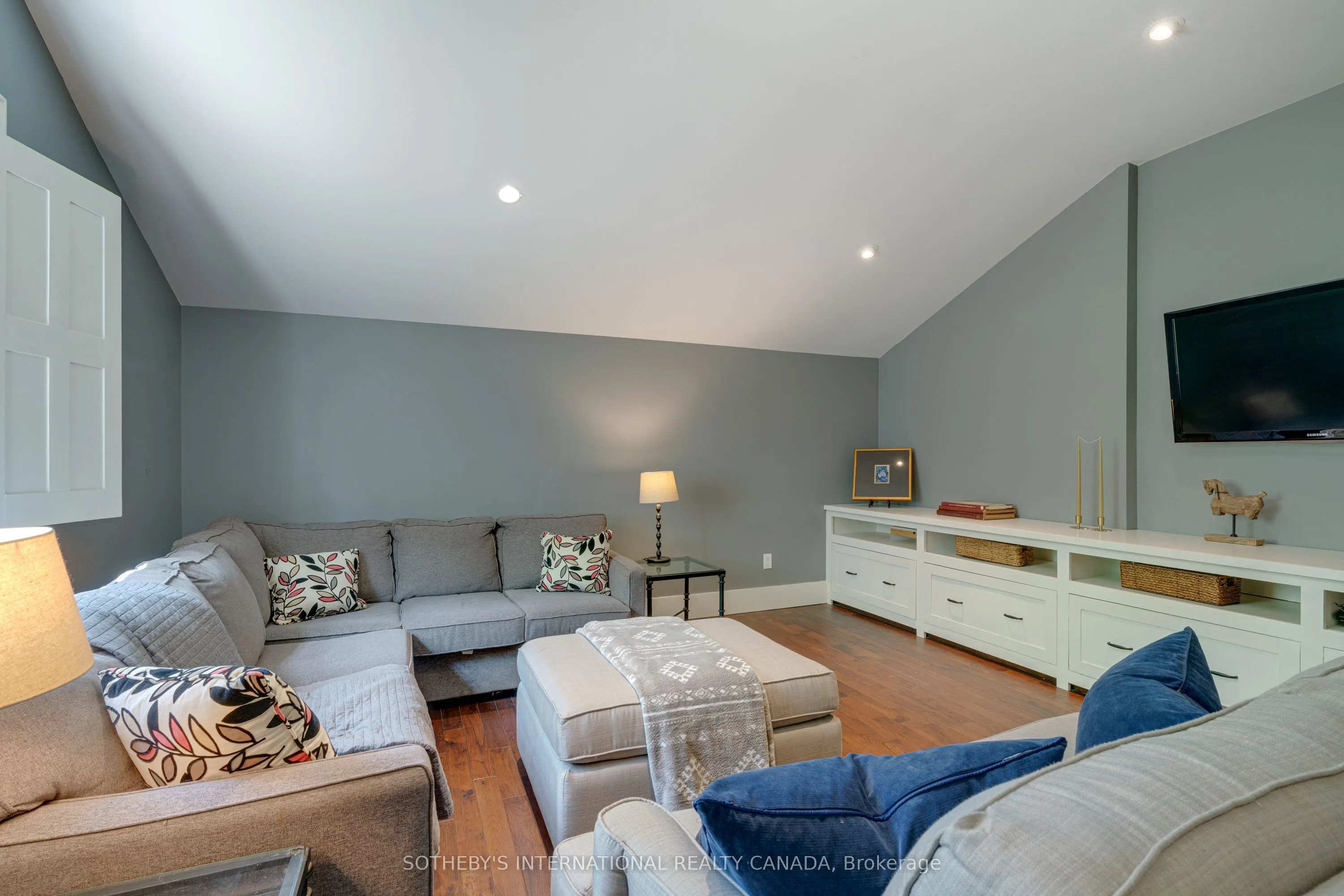 2877 McSherry Lane