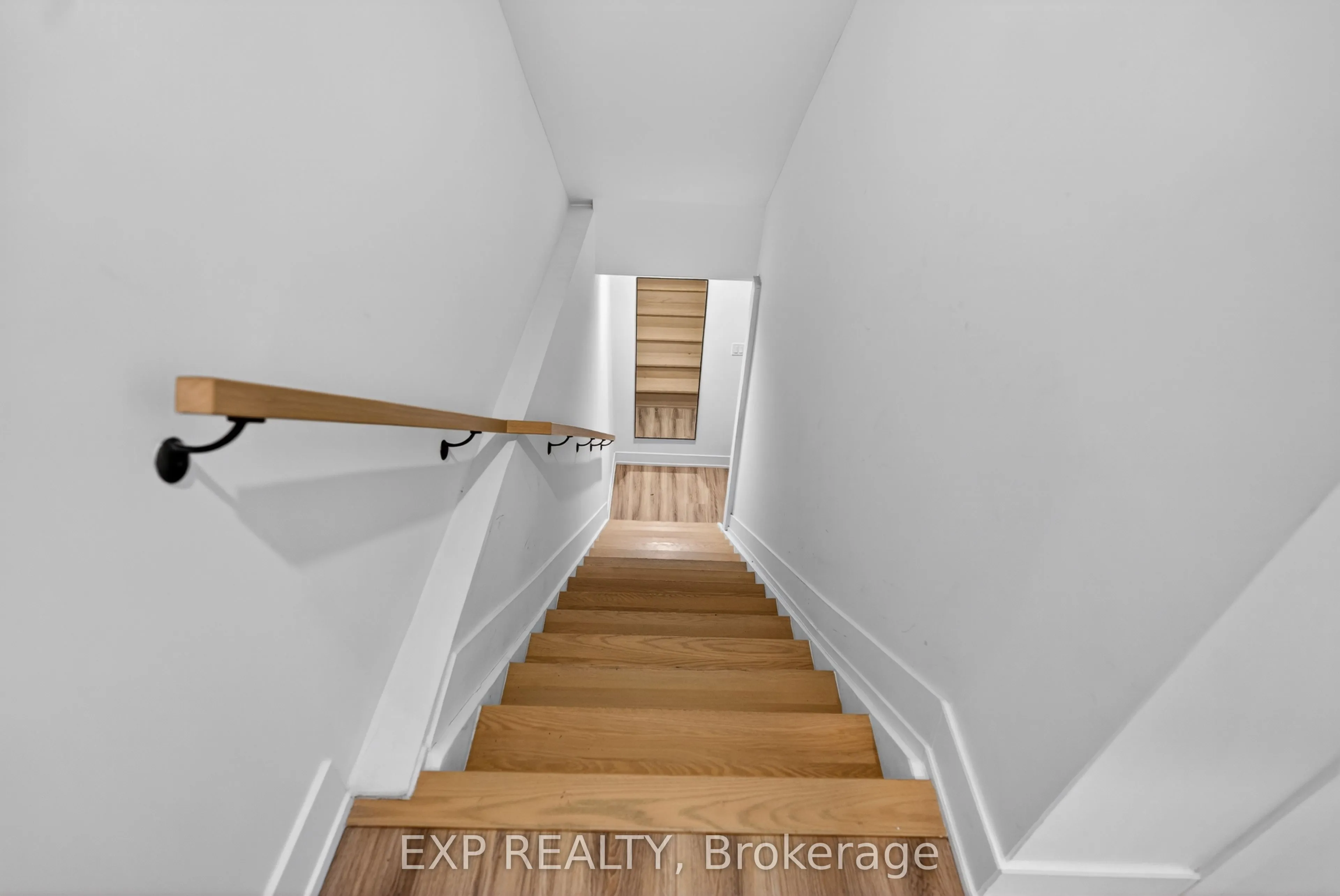 273 DUNCAIRN Avenue