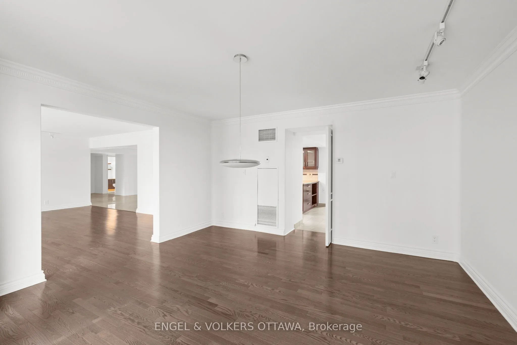 111 Echo Drive #406