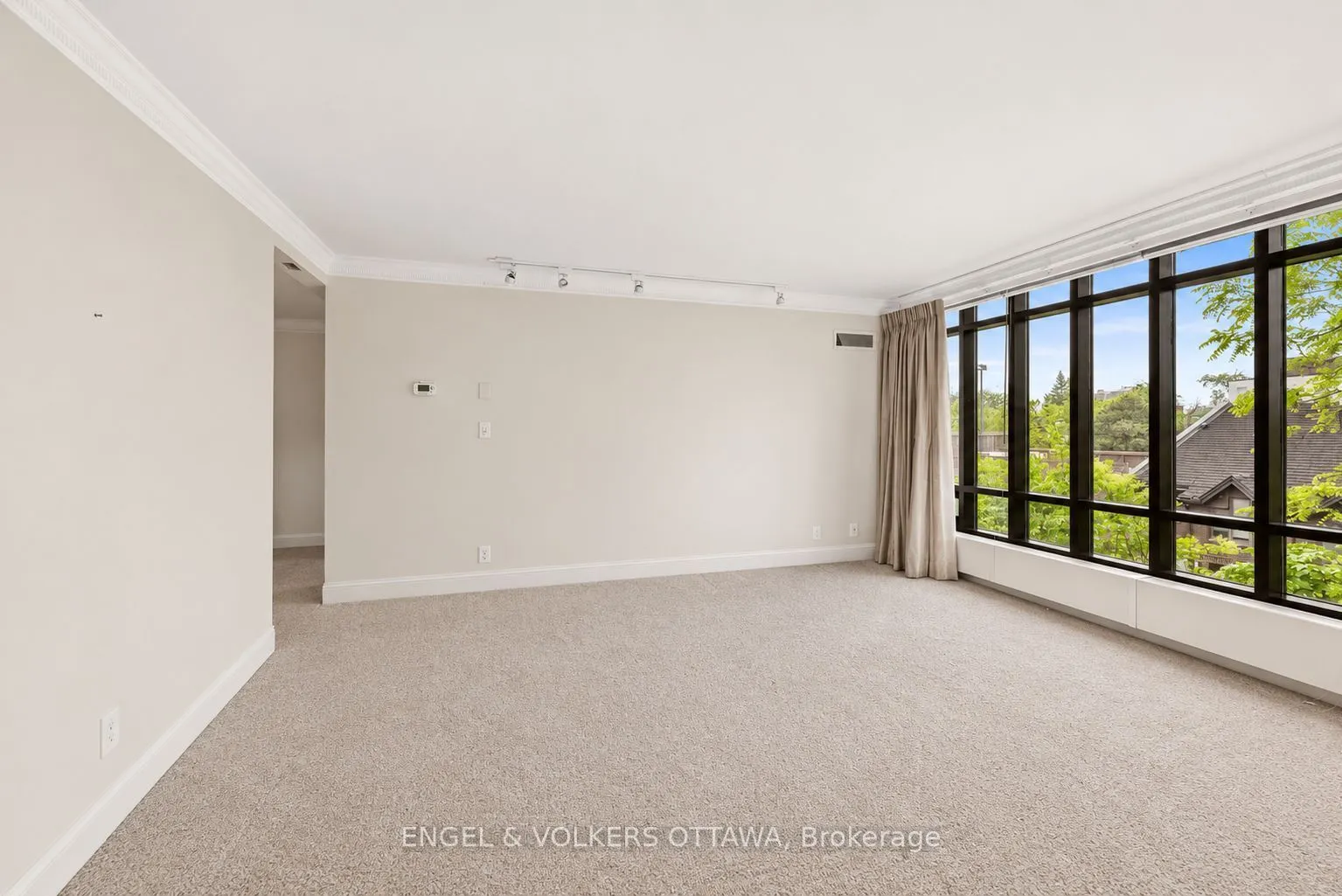 111 Echo Drive #406