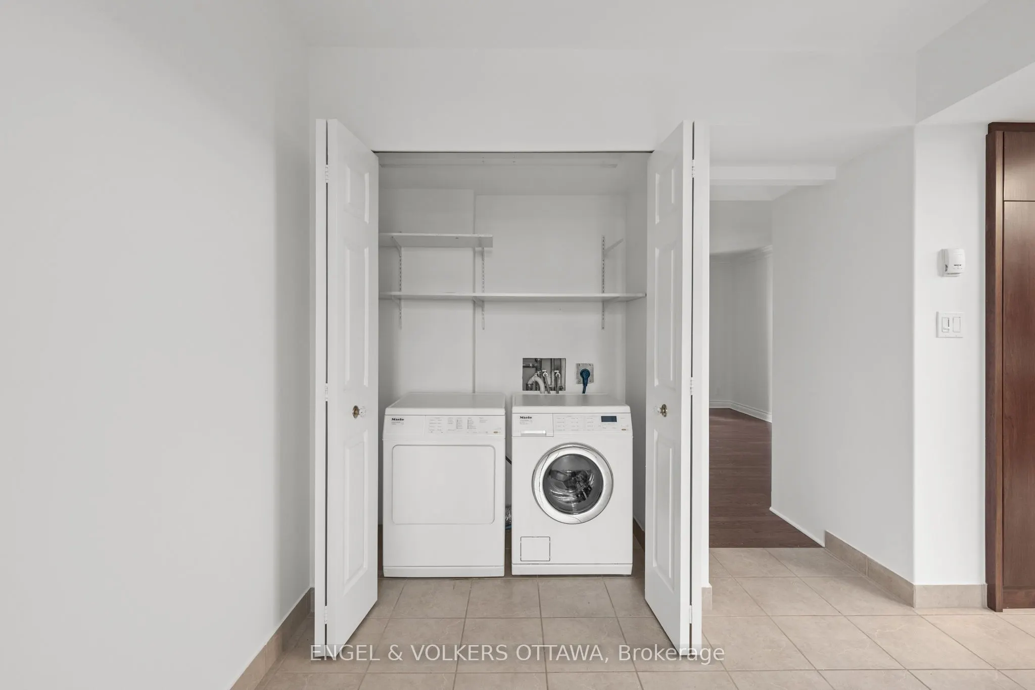 111 Echo Drive #406