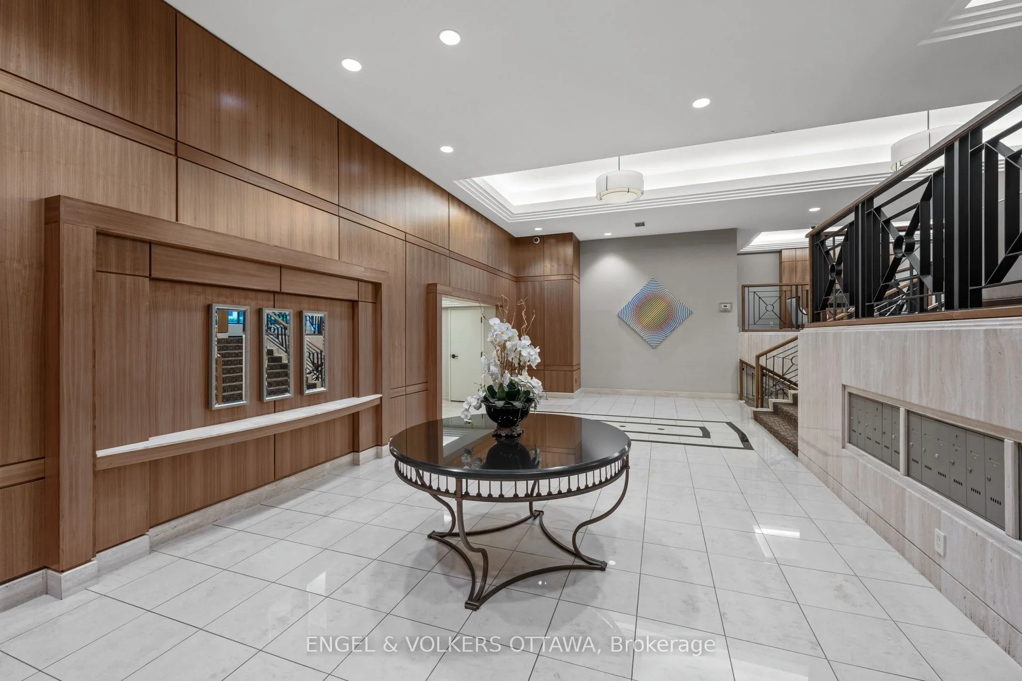111 Echo Drive #406