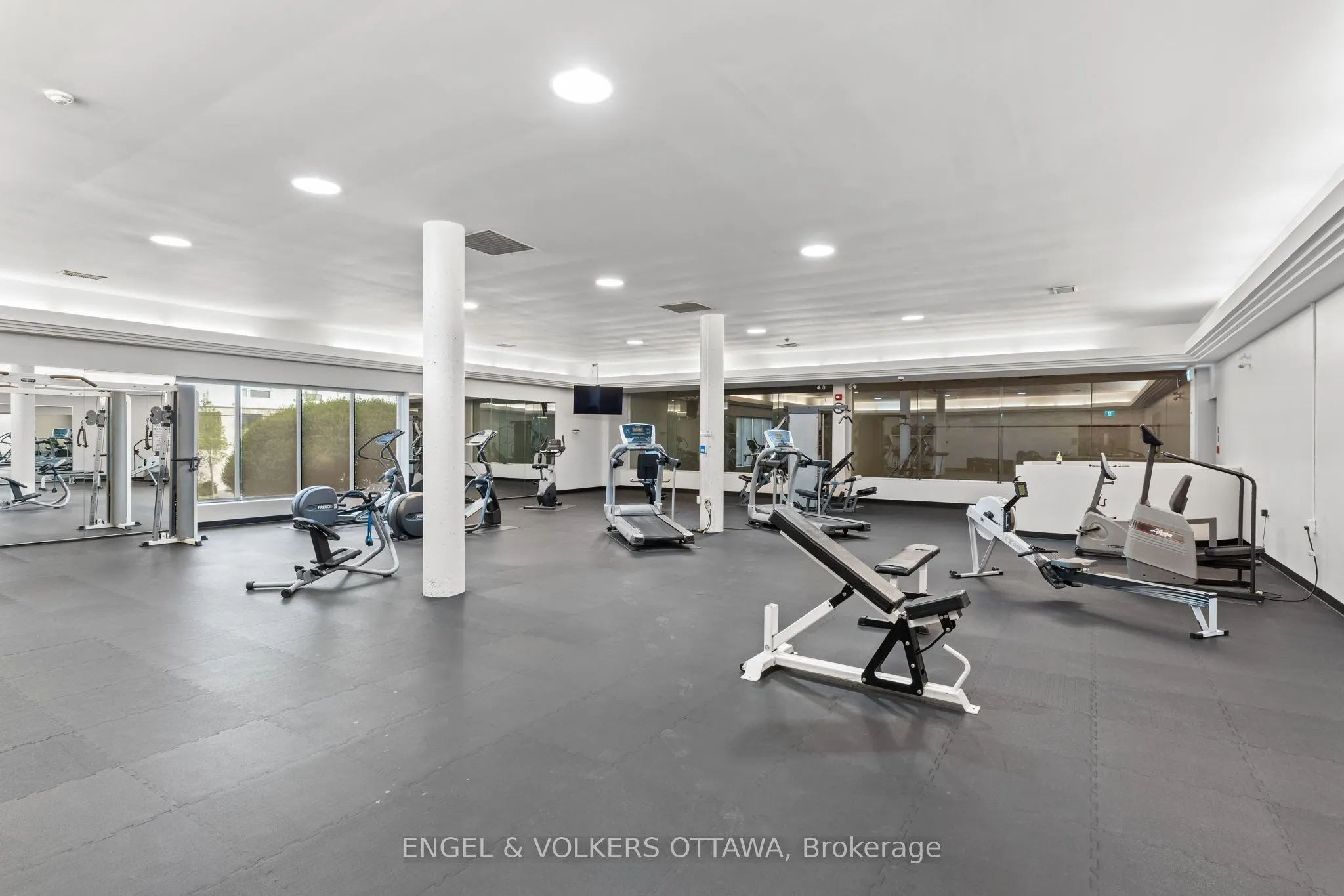 111 Echo Drive #406