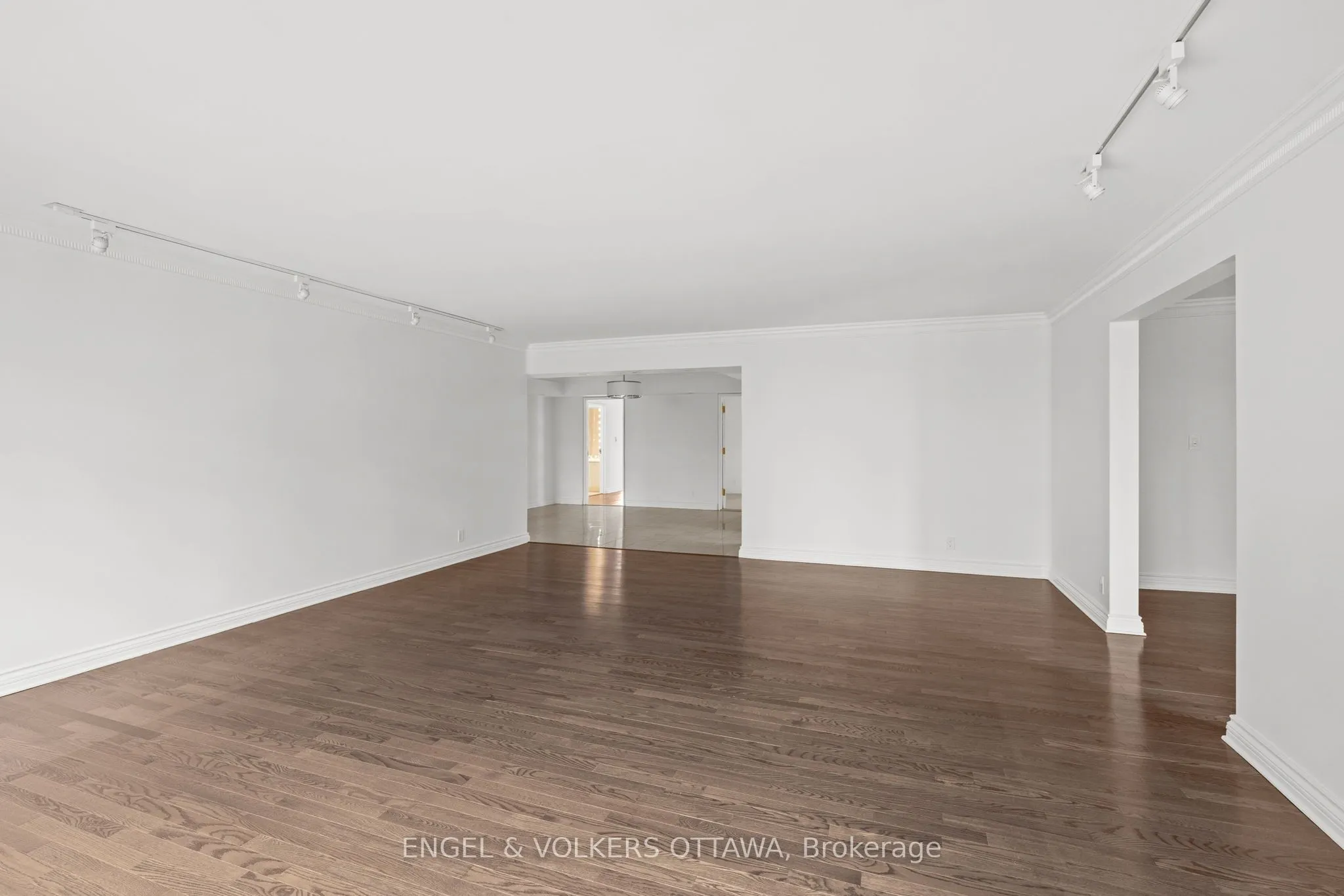 111 Echo Drive #406