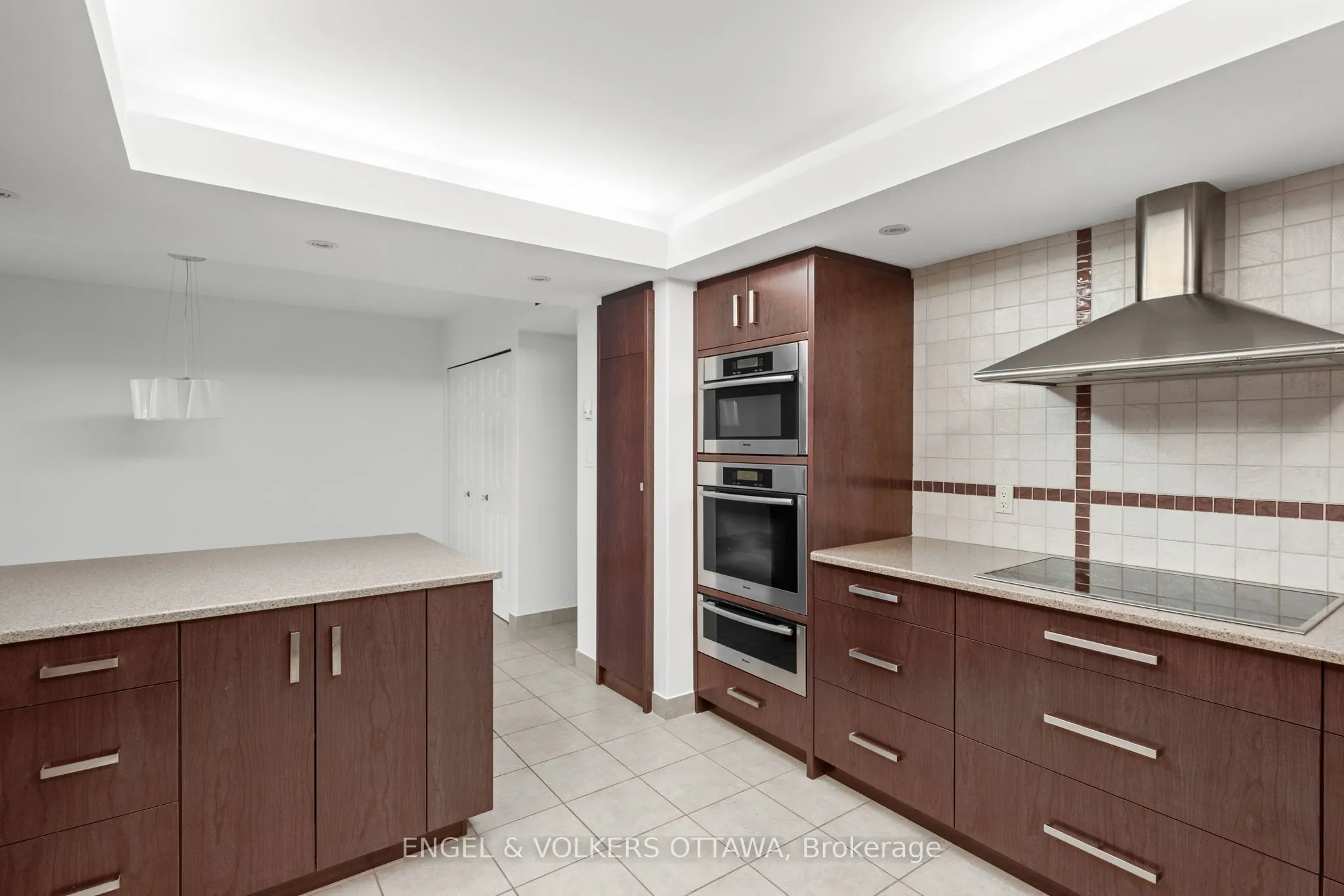 111 Echo Drive #406